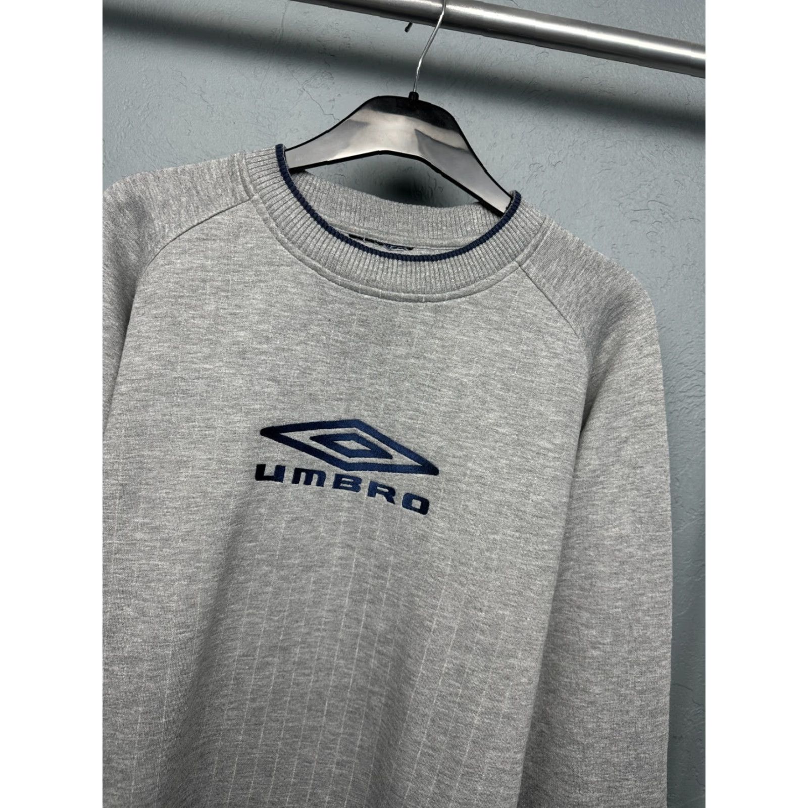 Umbro Umbro 90s Vintage Mens Sweatshirt L Gray Logo Crew Neck Pullover Size US L / EU 52-54 / 3 - 2 Thumbnail