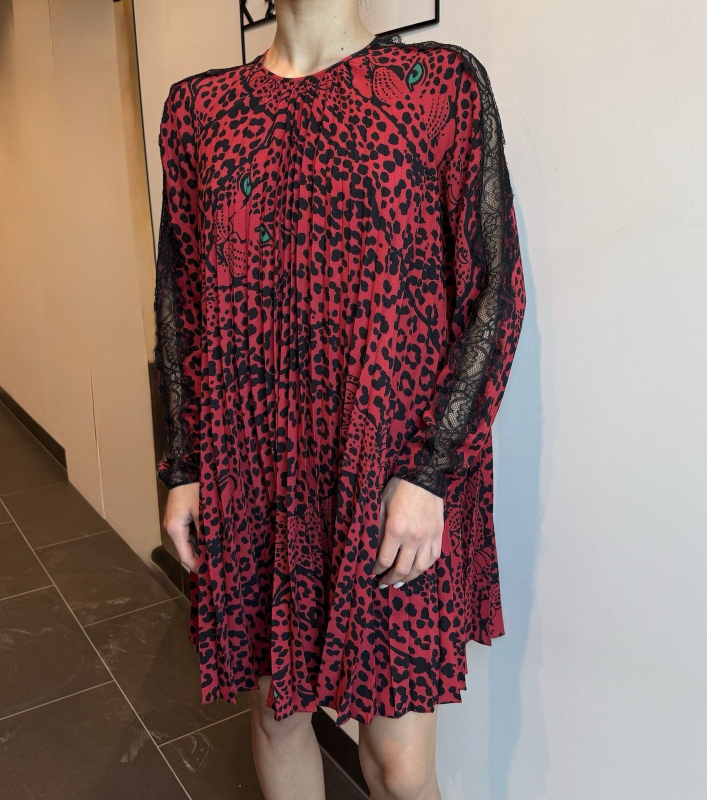 RED Valentino Red Valentino Leopard Print Lace-trimmed Lace Sleeve Dress Size M / US 6-8 / IT 42-44 - 3 Thumbnail