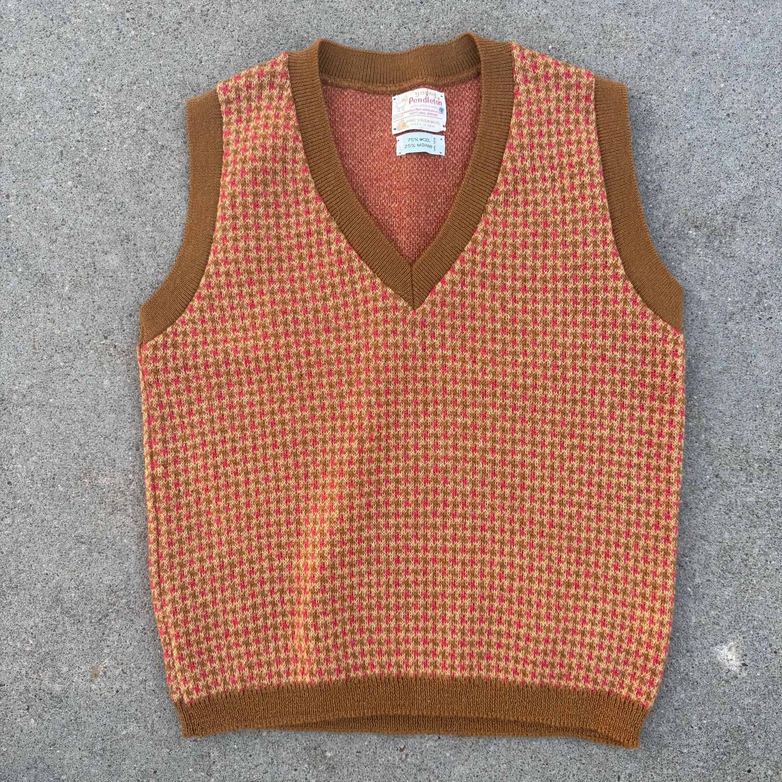 Pendleton 70s Pendleton Mustard Orange Houndstooth Sweater Vest Sz 40 Size US M / EU 48-50 / 2 - 1 Thumbnail
