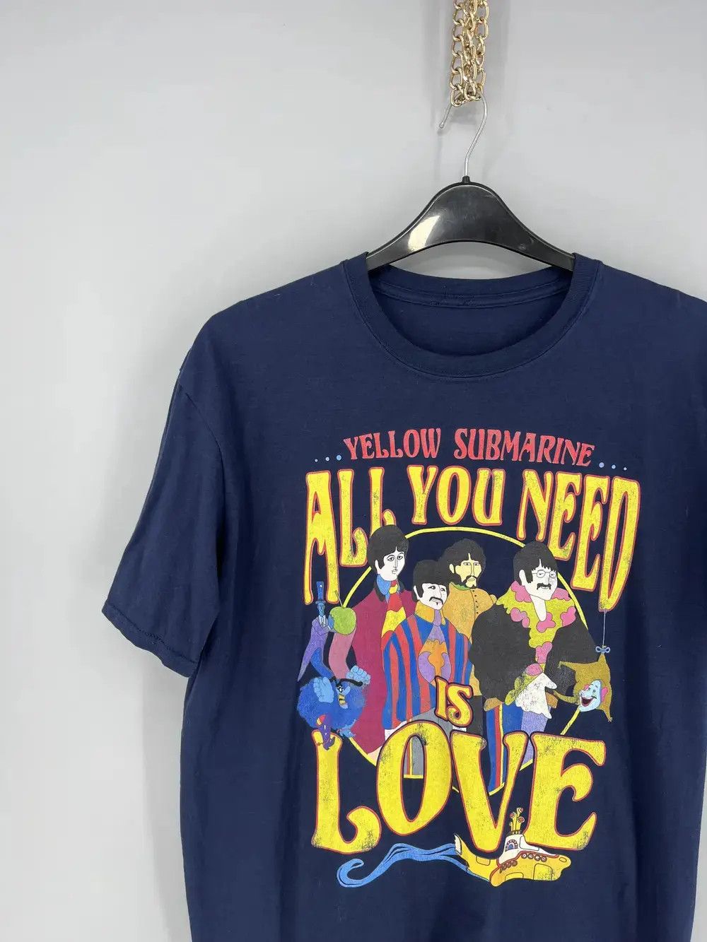 Band Tees Vintage Y2K The Beatles All You Need Thrashed Rock Size US XL / EU 56 / 4 - 4 Thumbnail
