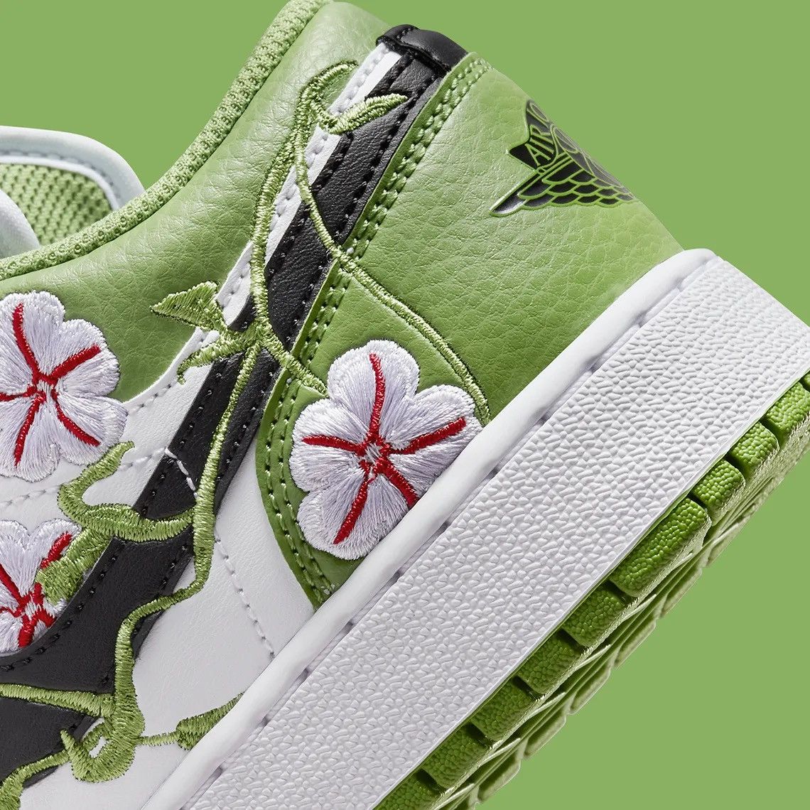 Jordan Brand Jordan 1 low SE floral vines (GS) Size US 7 / EU 40 - 5 Thumbnail