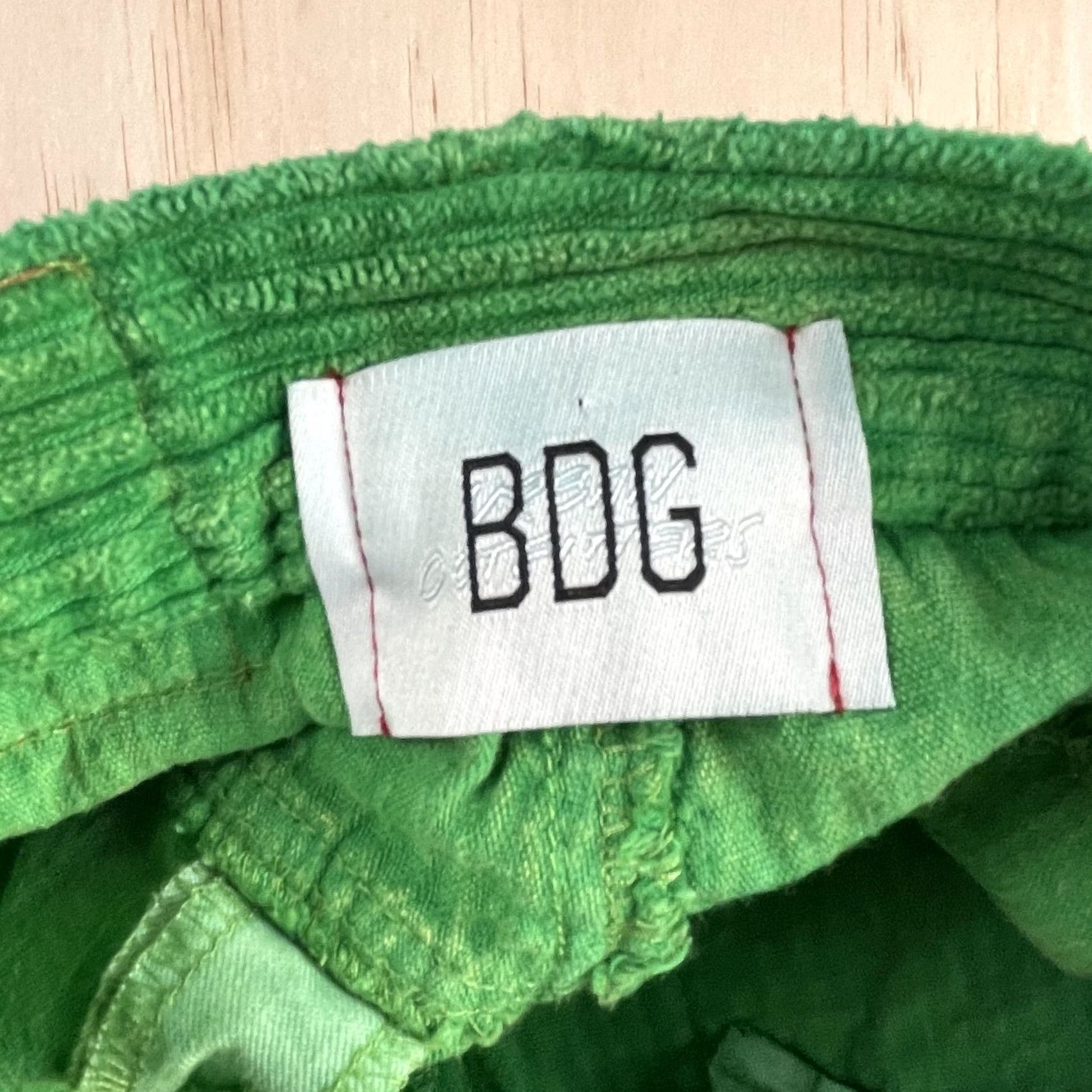 Bdg BDG Urban Outfitters Highrise Baggy Corduroy Pants Womens 25 Green Straight Leg Size 42" / US 20 - 3 Thumbnail