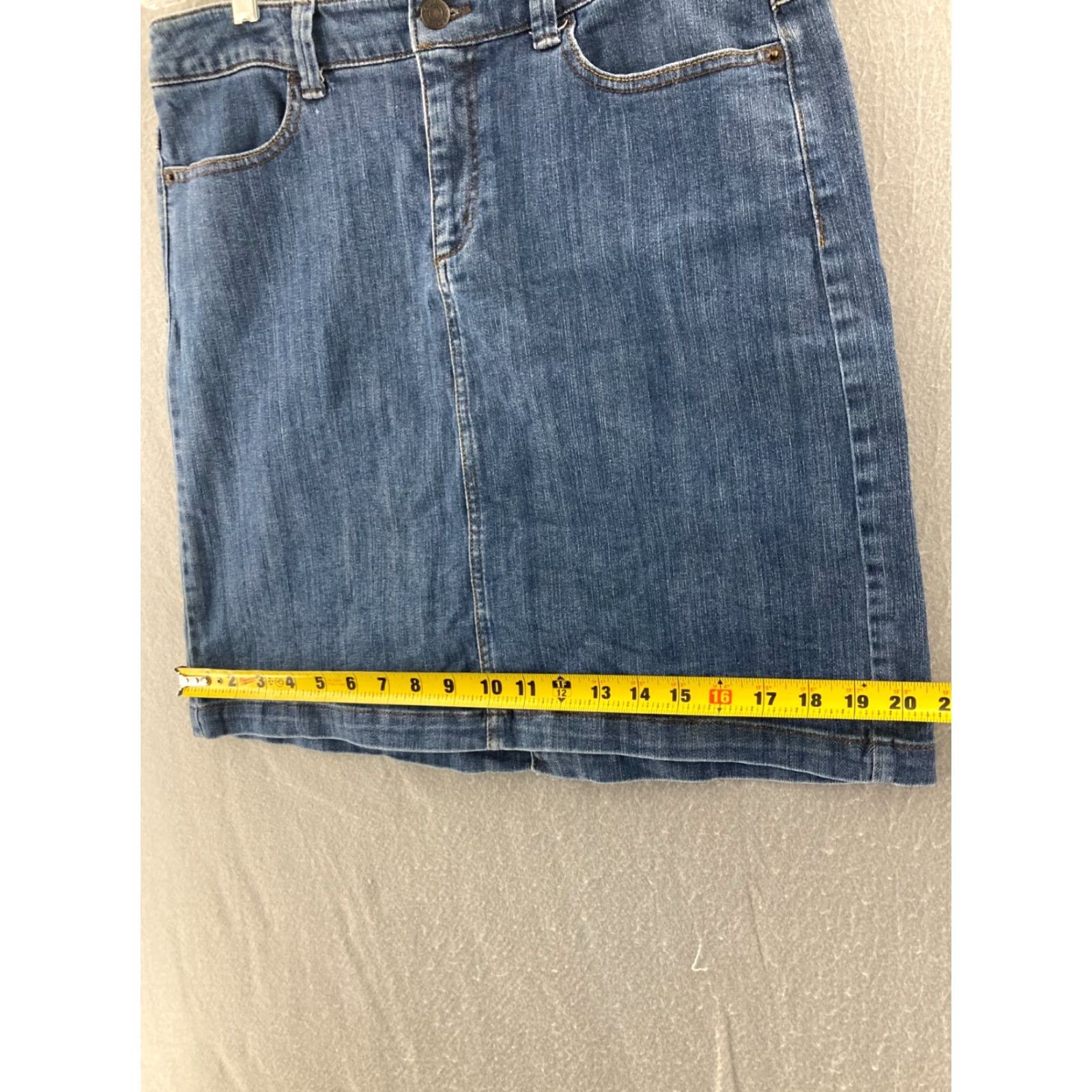 Eddie Bauer Eddie Bauer Denim Skirt Women Adult 10 Short Blue Cotton Pockets 80s 90s Modern Size 32" / US 10 / IT 46 - 3 Thumbnail