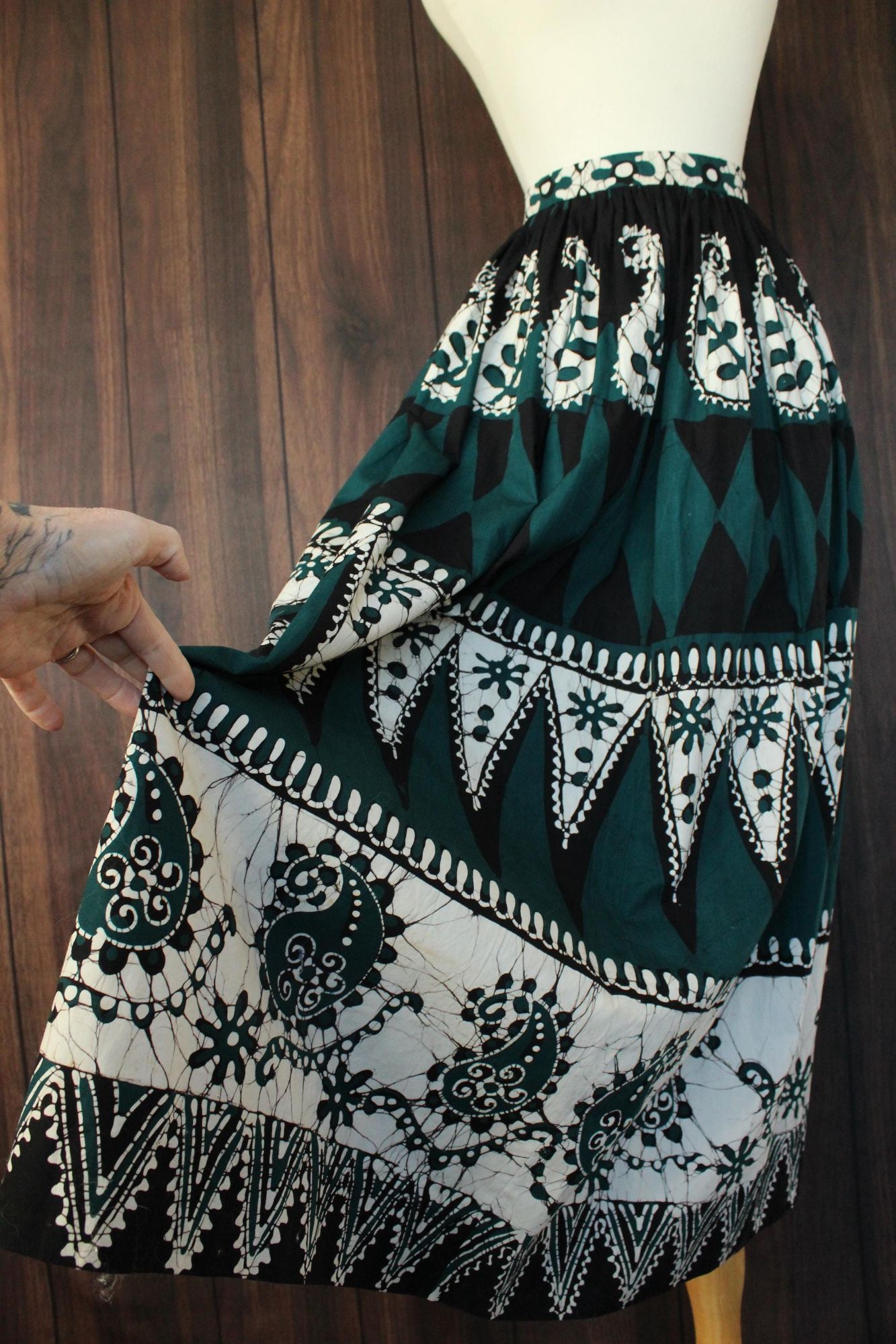 Vintage Vintage 1960s 1970s Skirt, Black Teal and White Maxiskirt, B Size 22" - 8 Thumbnail
