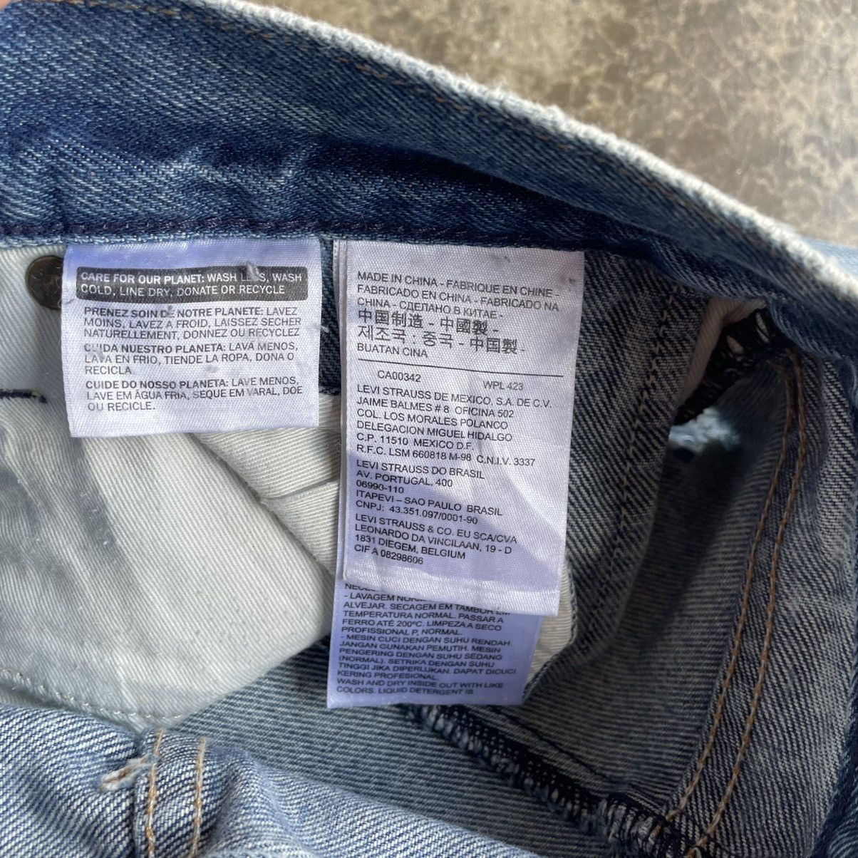 Levi's Vintage Clothing 🔥Vintage Levis 511 Twist Curve Ripped Distress Deim Jeans Size US 32 / EU 48 - 17 Thumbnail