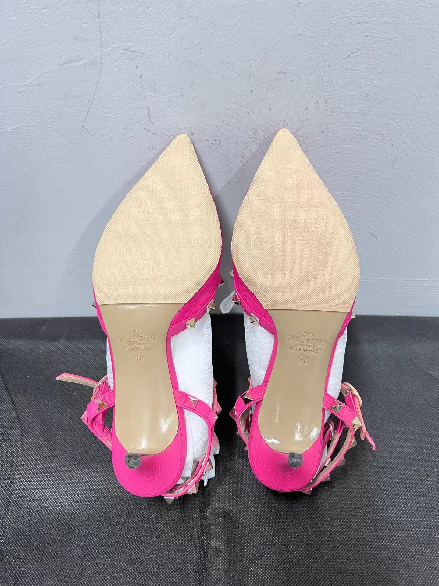 Valentino Valentino Magenta 3-Ring Studded Heels 38 Mint 6.5cm Size US 7.5 / IT 37.5 - 6 Thumbnail