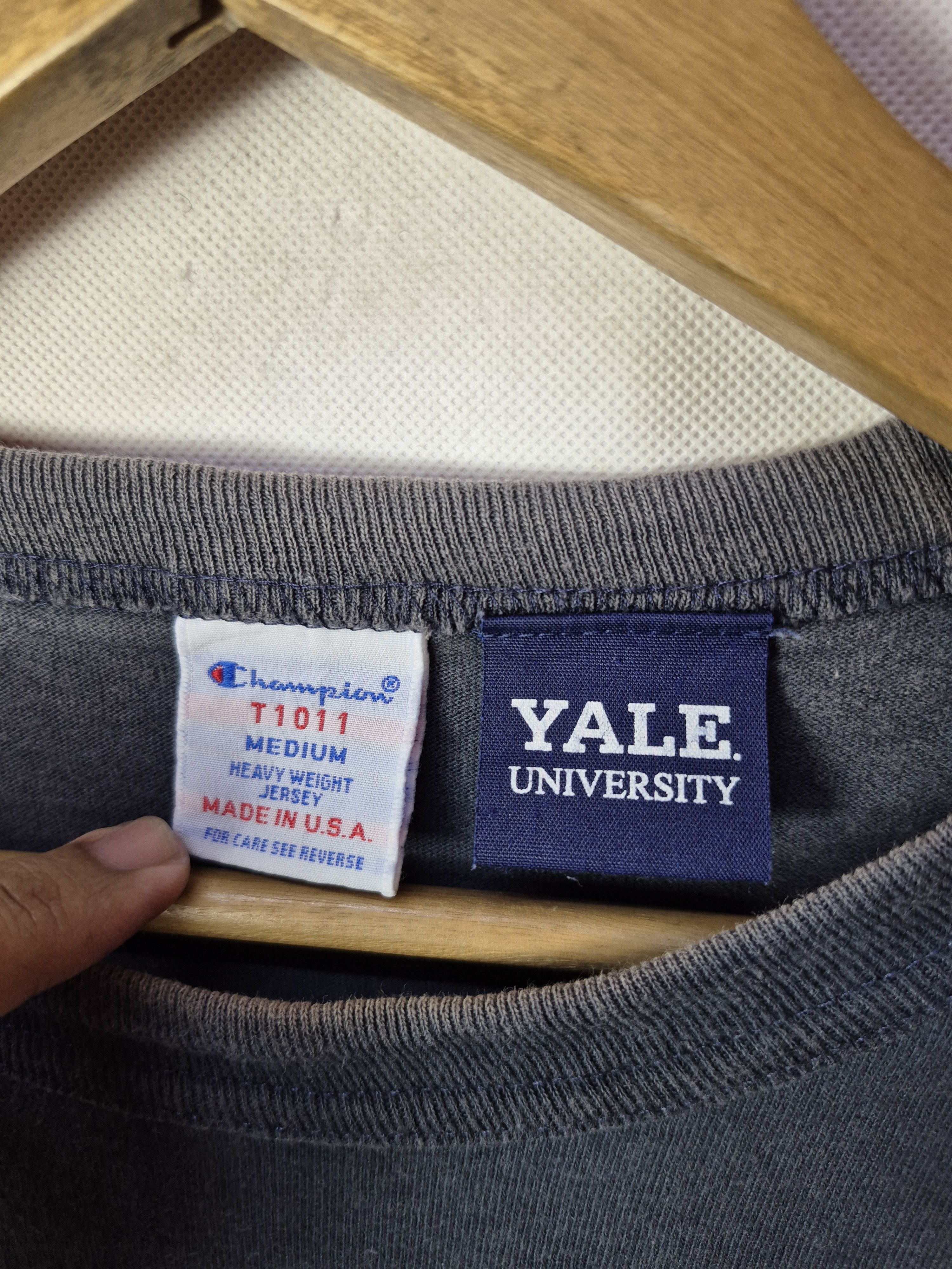 Champion × Vintage 🔥 Vintage Champion Yale University Sweatshirt Size US M / EU 48-50 / 2 - 11 Thumbnail