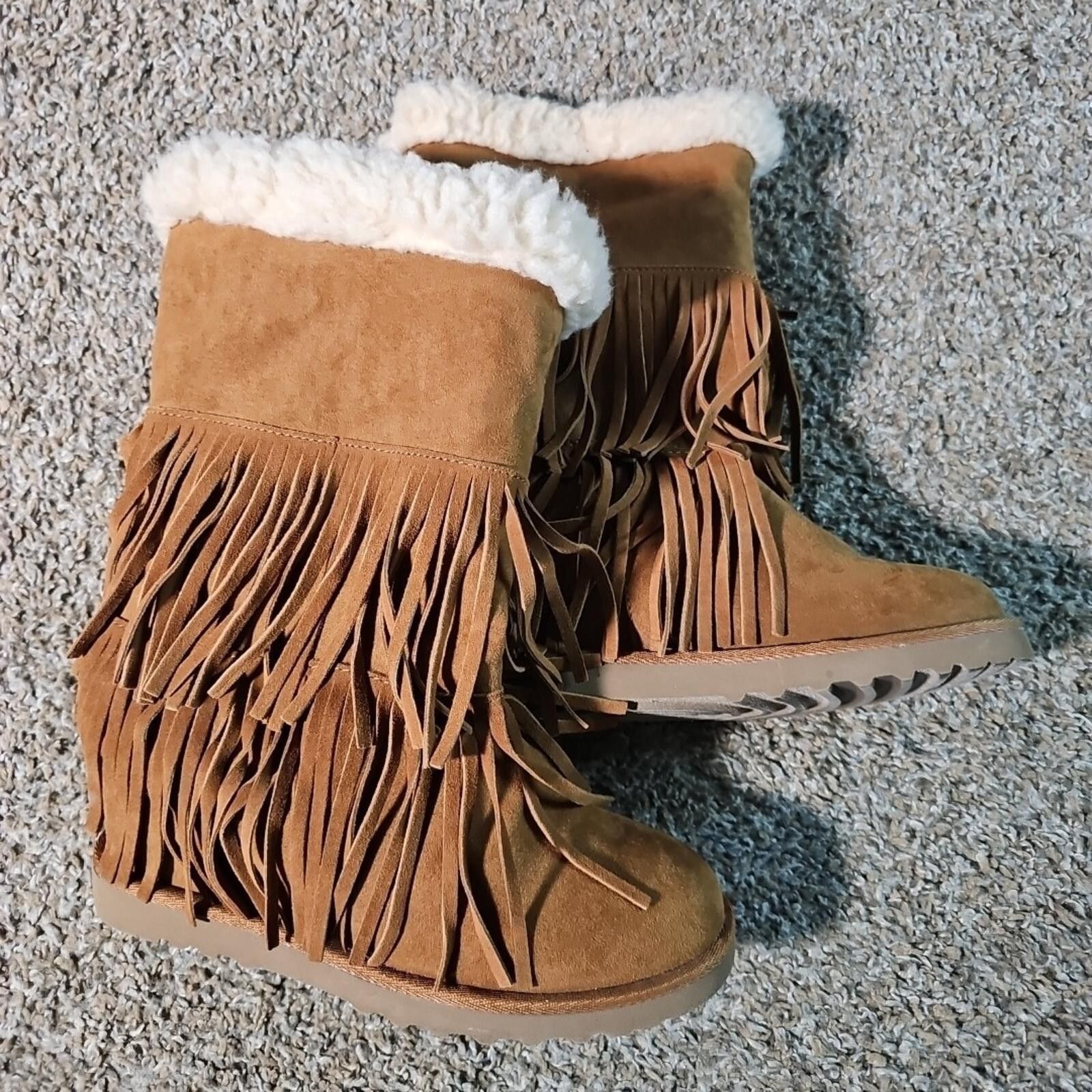 Madden Girl 7.5M Tassle Native American Style Boots