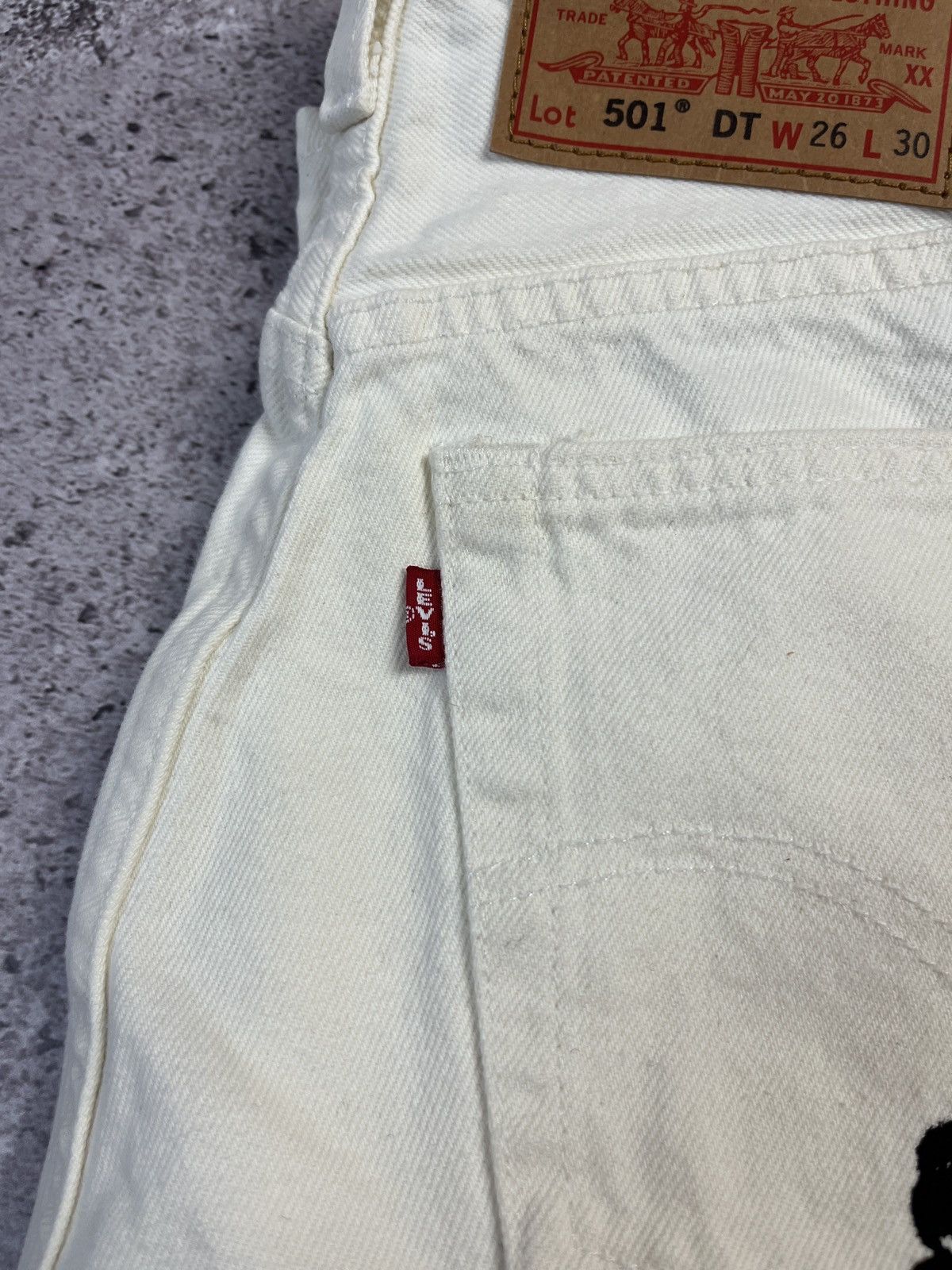 DENIM TEARS × Levi's Denim Tears x Levi's Cotton Wreath Jean White Size US 26 / EU 42 - 9 Thumbnail