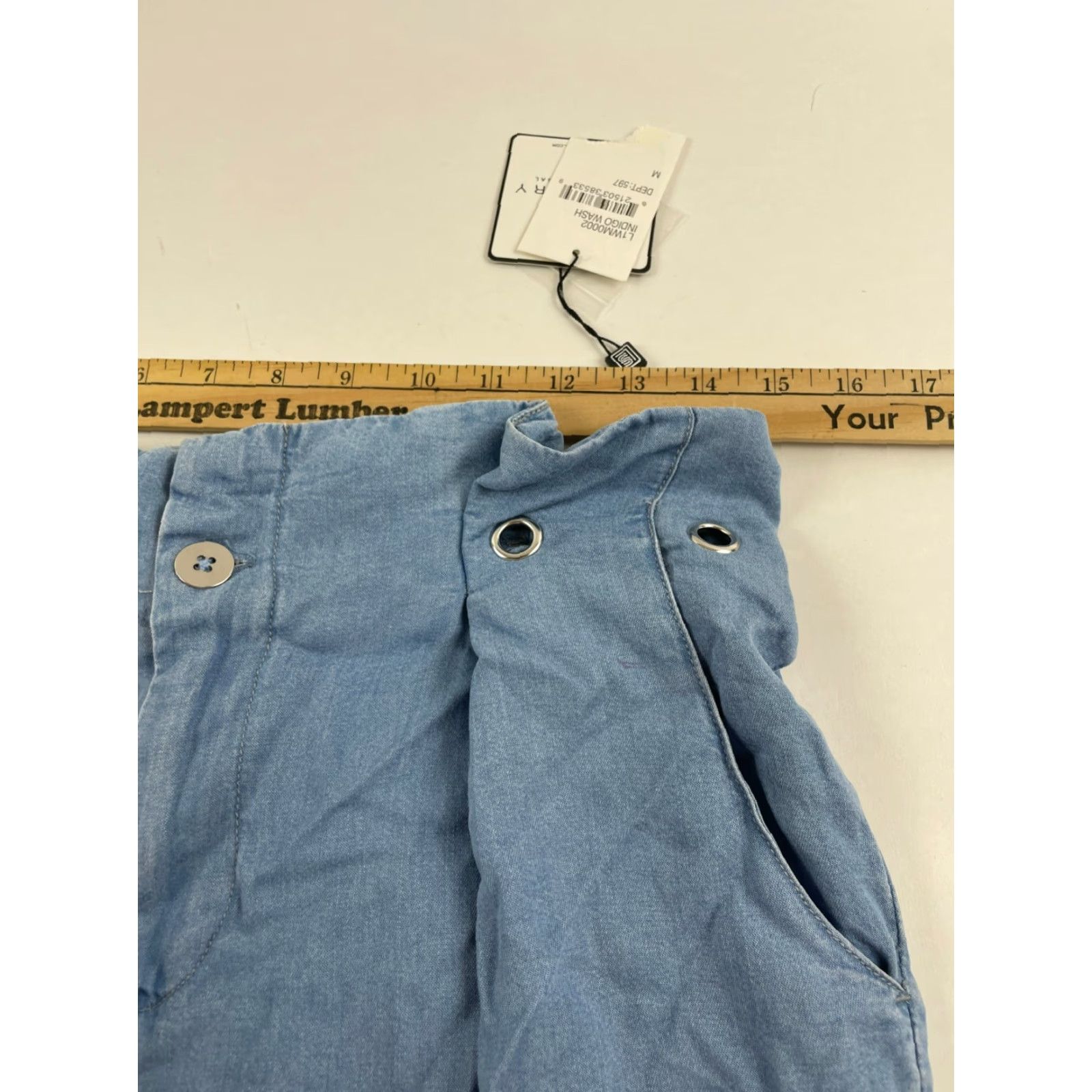 Laundry by Shelli Segal Laundry by Shelli Segal Pants Women's M Indigo Wash Pull On Wide Leg NWT NWD- there’s a hole in side Size 32" / US 10 / IT 46 - 4 Thumbnail