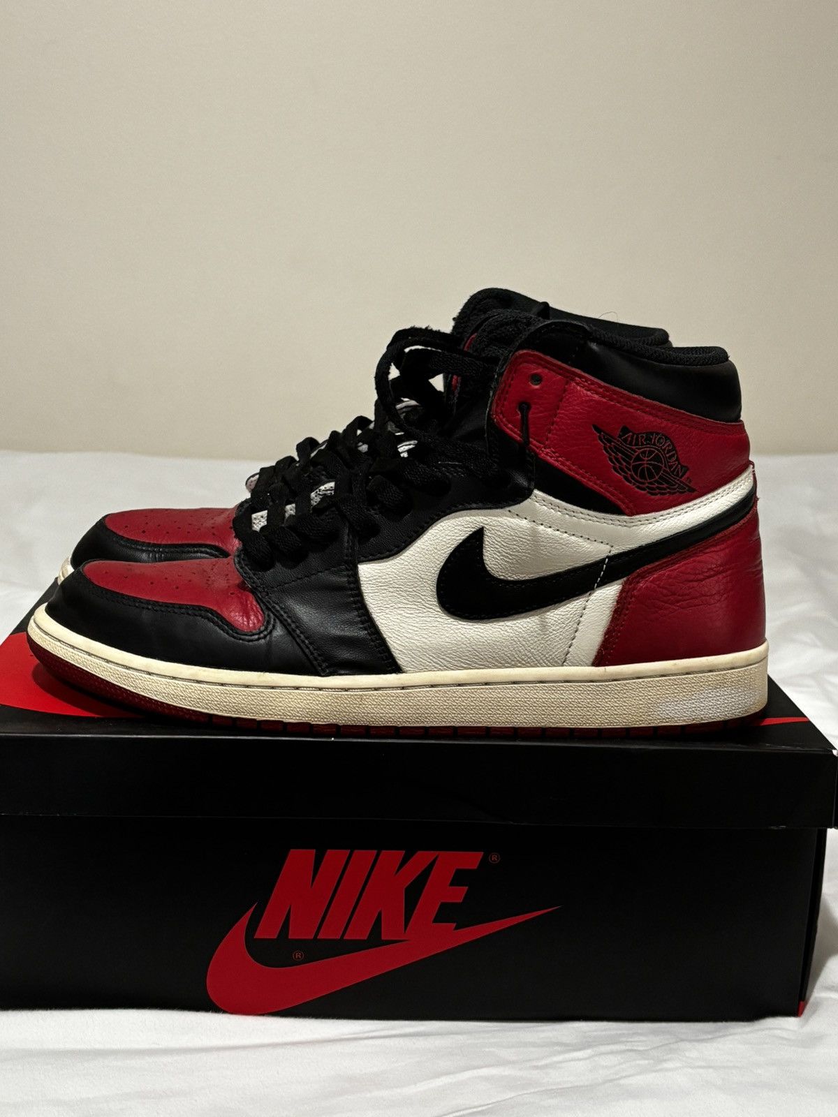 Jordan Brand Jordan 1 Retro Hi OG ‘Bred Toe’ Size US 12 / EU 45 - 1 Thumbnail