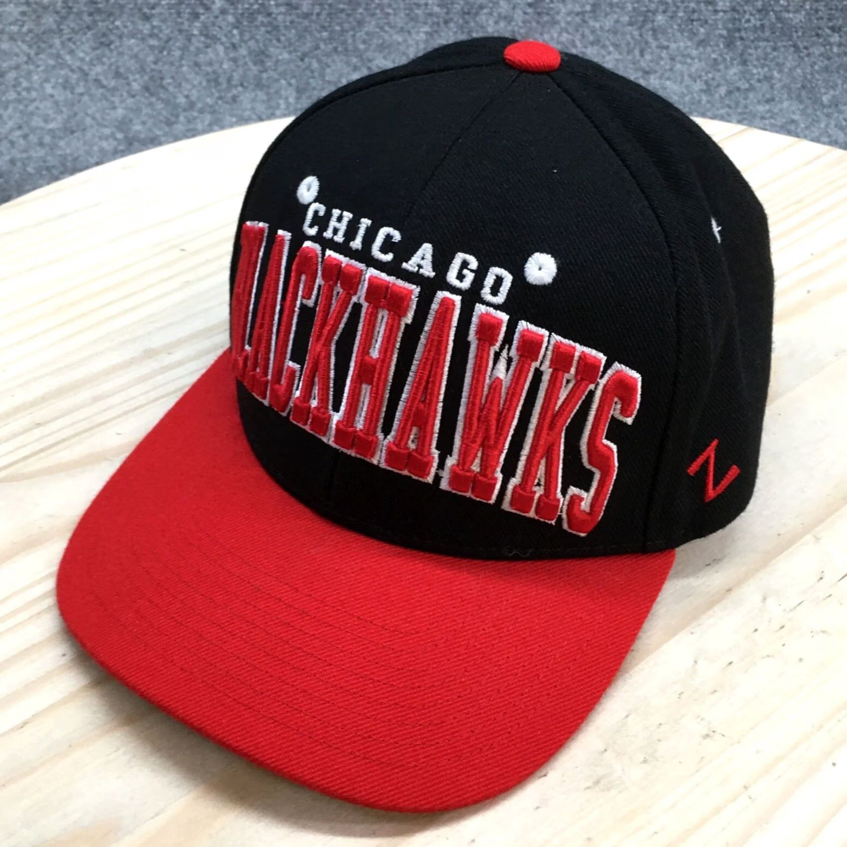 Zephyr Zephyr Chicago Blackhawks Snapback Cap Hat Mens One Size Black NHL Flat Brim Adjustable Brand: Zephyr, Men, Snapback, Black, One Size Size ONE SIZE - 2 Thumbnail