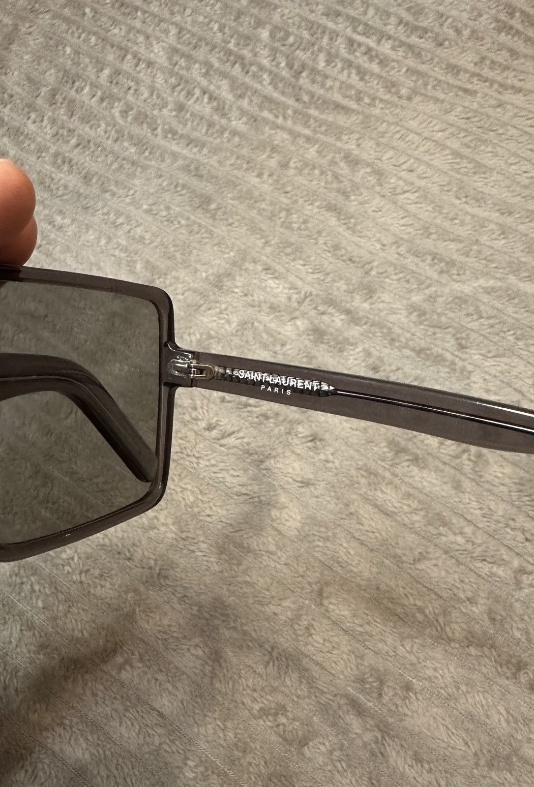 Saint Laurent Paris Saint Laurent Black SL 183 Betty 005 Women/Men Sunglasses Size ONE SIZE - 6 Thumbnail