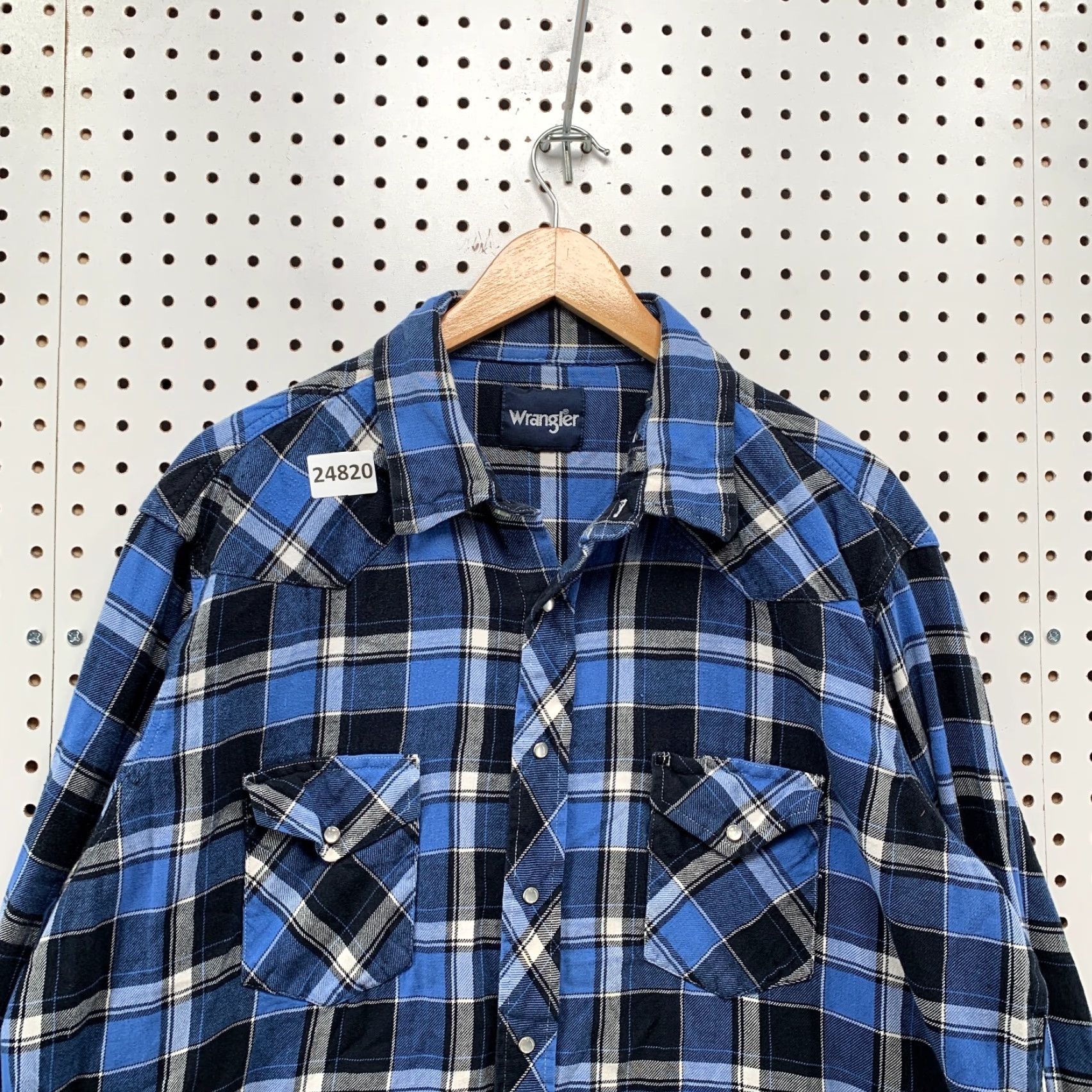 Wrangler VINTAGE Wrangler Western Plaid Shirt Mens 2XL Blue Black Long Sleeve 25.5x31 Wrangler Pearl Snap Plaid Shirt blue Black Long Sleeve Adult 2XL 25.5x31 Size US XXL / EU 58 / 5 - 7 Thumbnail