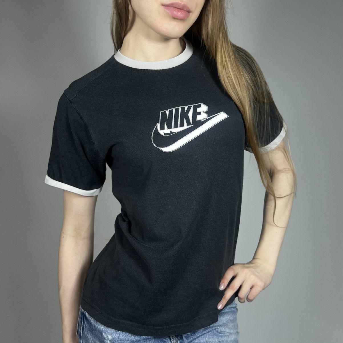 Nike Vintage Y2K Nike Swoosh Big Logo Retro Style Faded T-shirt Size M / US 6-8 / IT 42-44 - 3 Thumbnail