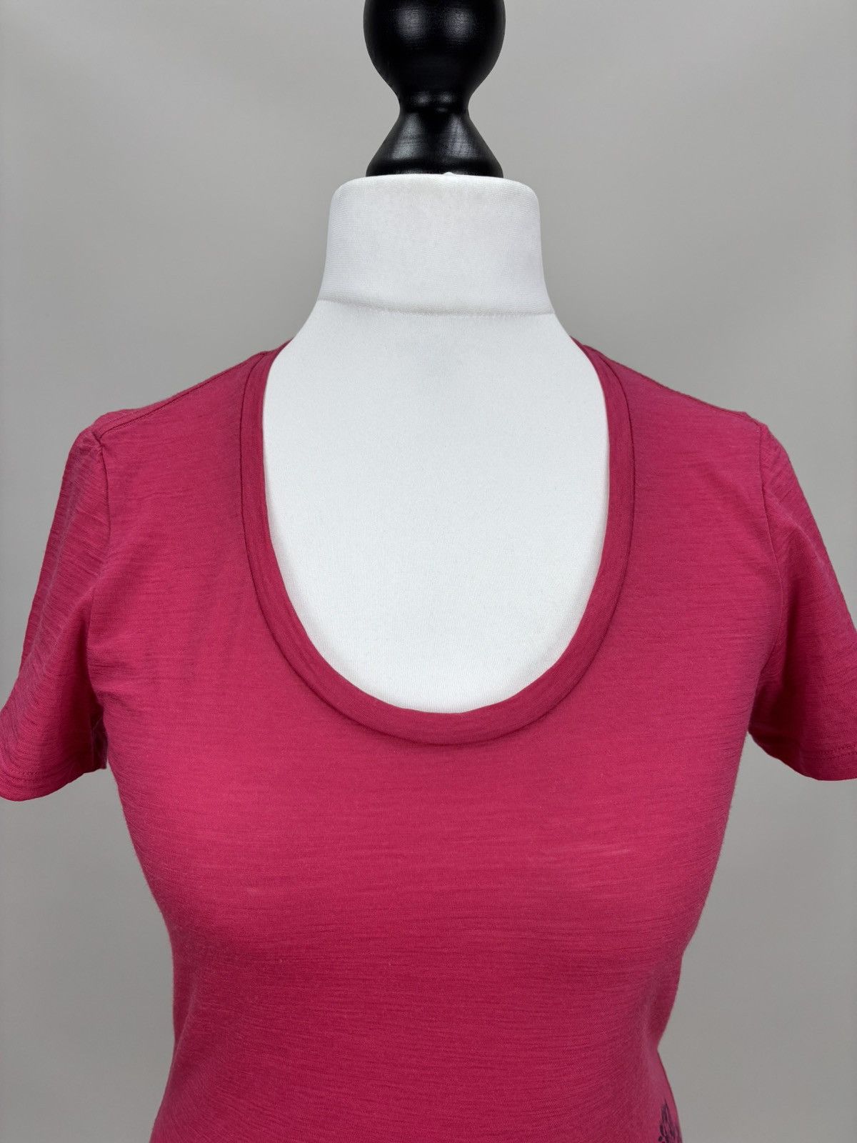 Icebreaker Womens t shirt Icebreaker Size S Color Pink Size S / US 4 / IT 40 - 3 Thumbnail