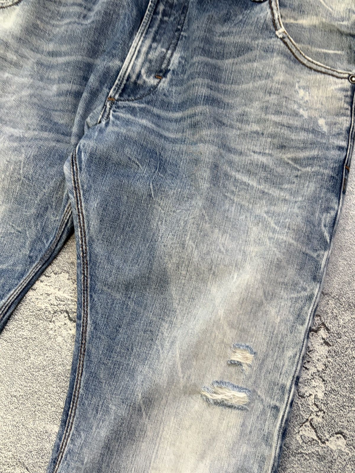 Diesel DIESEL Krooley Slim Carrot Distressed Blue Jeans W36 L34 Size US 36 / EU 52 - 14 Thumbnail