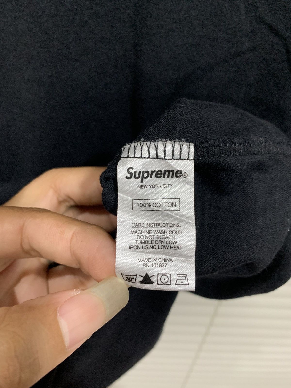 Supreme Supreme Qualite Tee Black Size US M / EU 48-50 / 2 - 6 Thumbnail