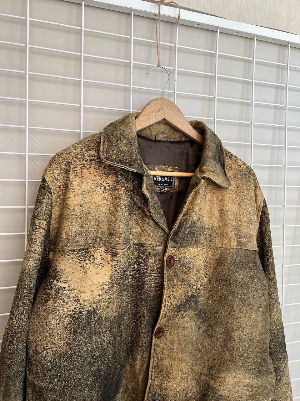 Versace Versace Leather Vintage Button Jacket Mens Size 52 or M/L Size US L / EU 52-54 / 3 - 3 Thumbnail