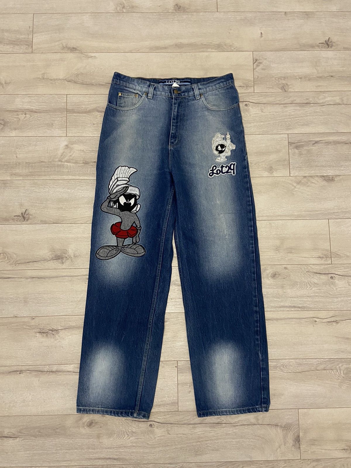 ルーニー・テューンズ」×「トミー ジーンズ」コラボコレクション