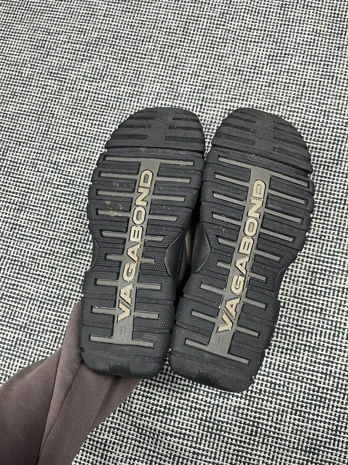 Japanese Brand Vagabond zip low top sneakers Salomon style y2k suede 37eu Size US 6.5 / IT 36.5 - 5 Thumbnail