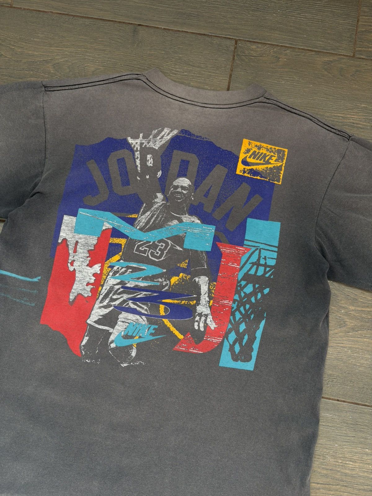 Nike VTG 90's Nike Jordan 23 Double Sided Single Stitch T-Shirt Size US L / EU 52-54 / 3 - 12 Thumbnail