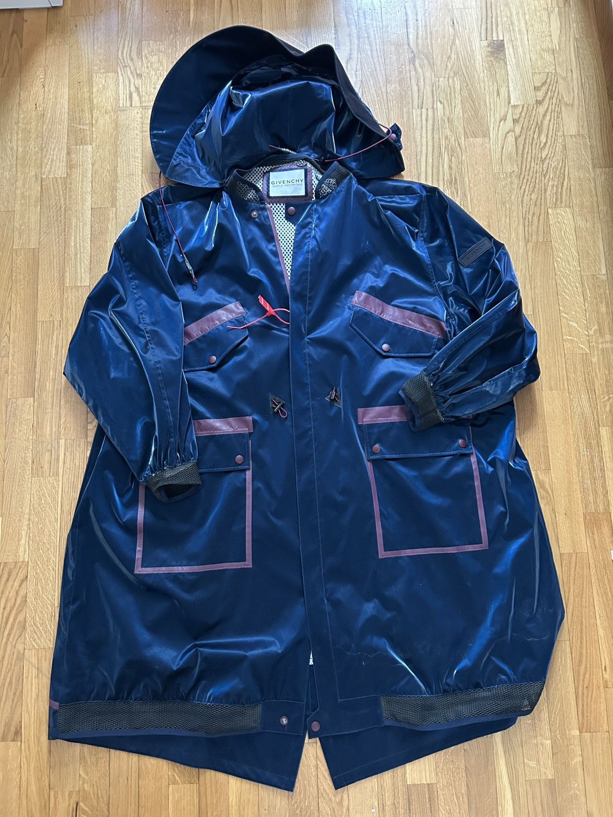 Givenchy Givenchy Matthew Williams Raincoat Sample SS21 Size US XL / EU 56 / 4 - 1 Thumbnail