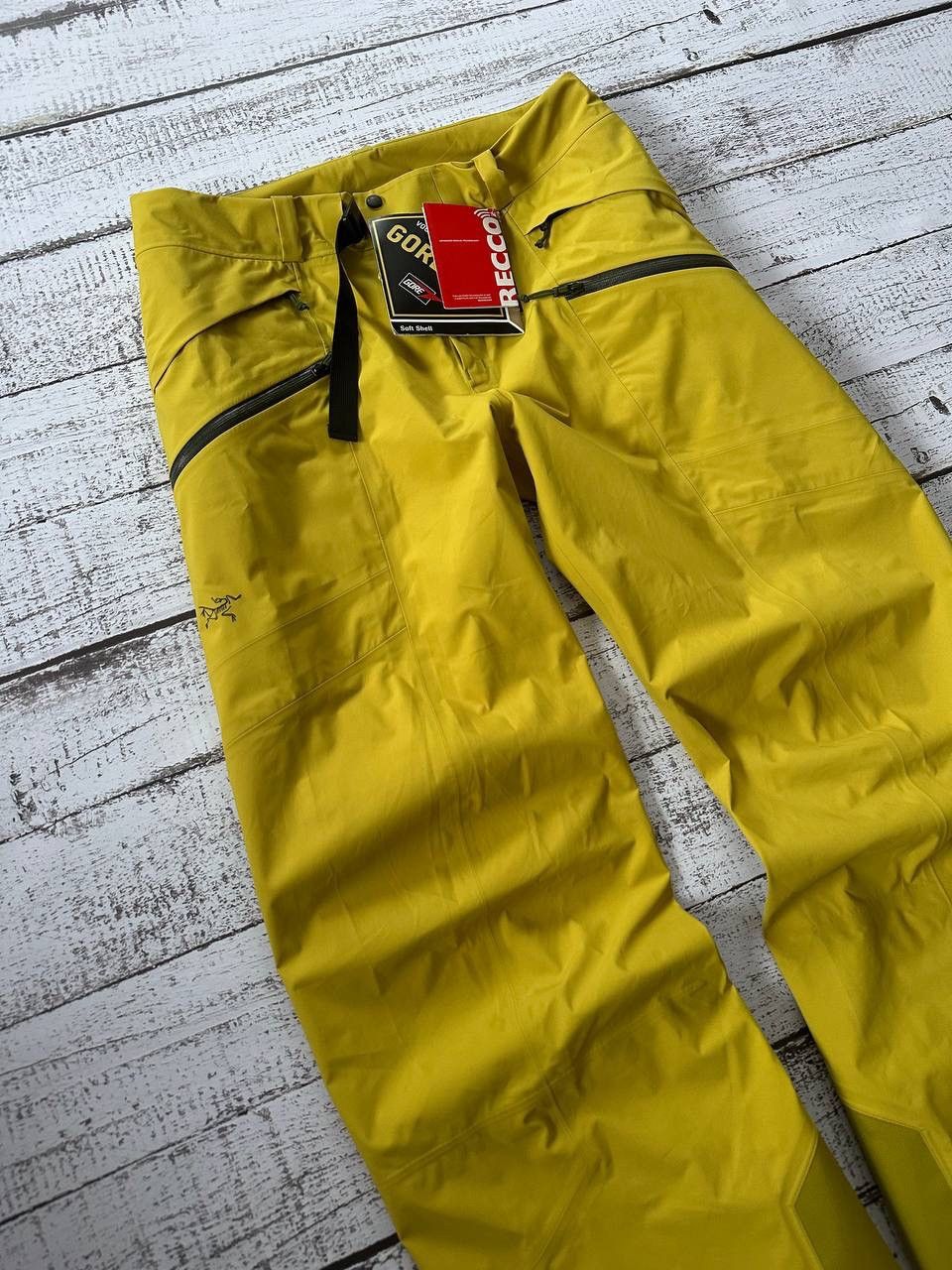 Arc'teryx Arc’teryx Gore-tex snowboard winter pants New condition Size US 41 - 2 Thumbnail