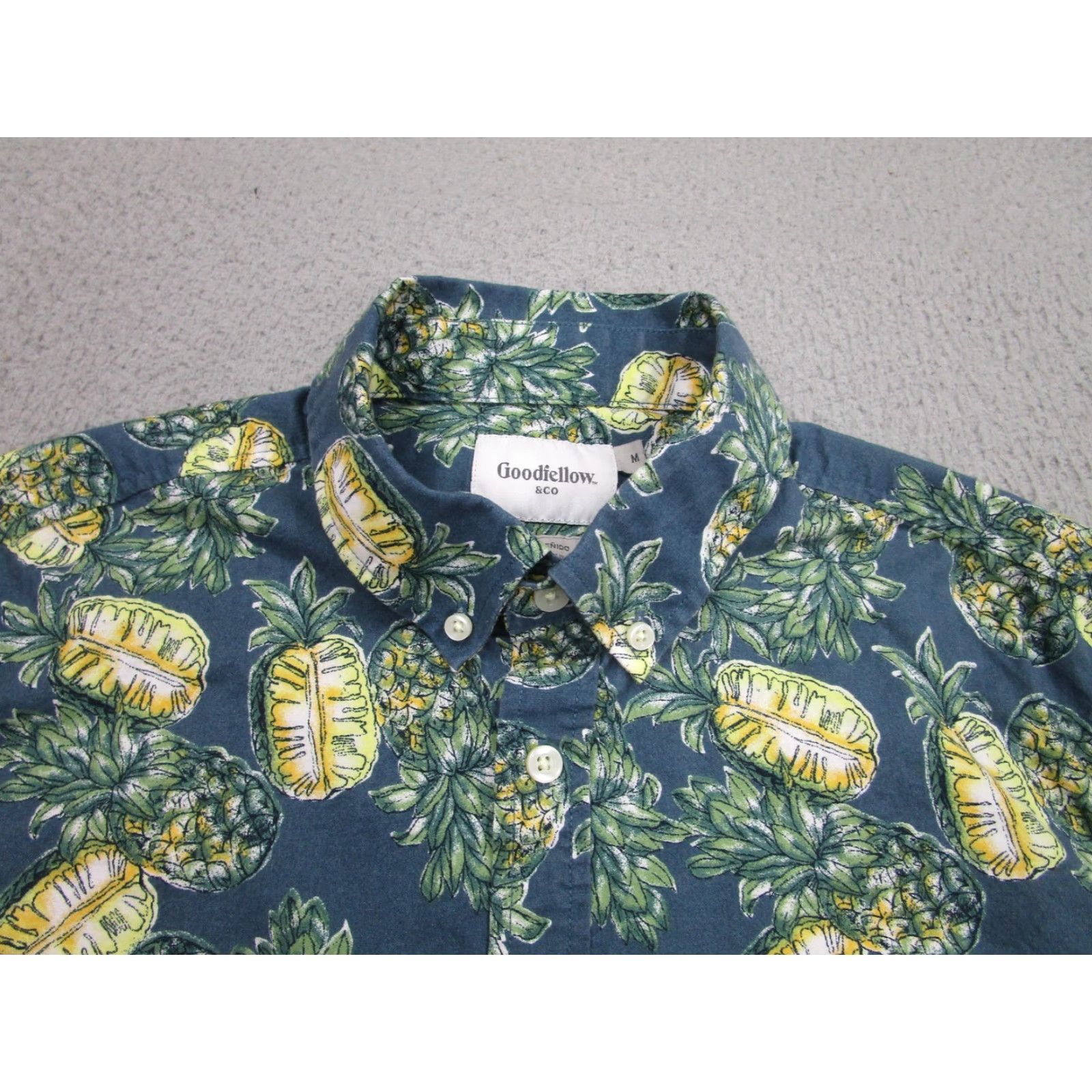 Vintage Goodfellow & Co Shirt Adult Medium Blue Pineapple Northrop Slim Fit Short Sleeve Mens Size US M / EU 48-50 / 2 - 3 Thumbnail