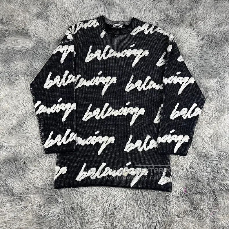 Balenciaga Balenciaga Fully printed black sweater Size US S / EU 44-46 / 1 - 1 Thumbnail