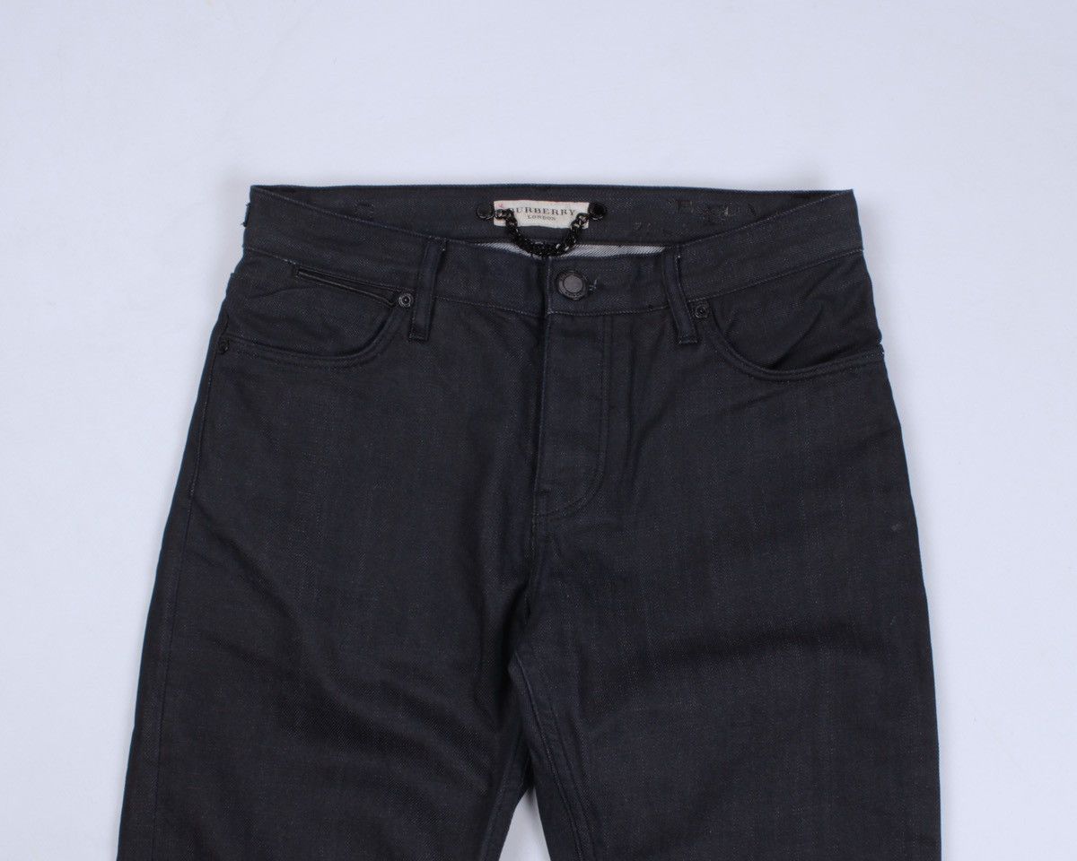 Burberry × Designer BURBERRY London Steadman Dark Blue Jeans Leather Metal Logo Size US 28 / EU 44 - 7 Thumbnail