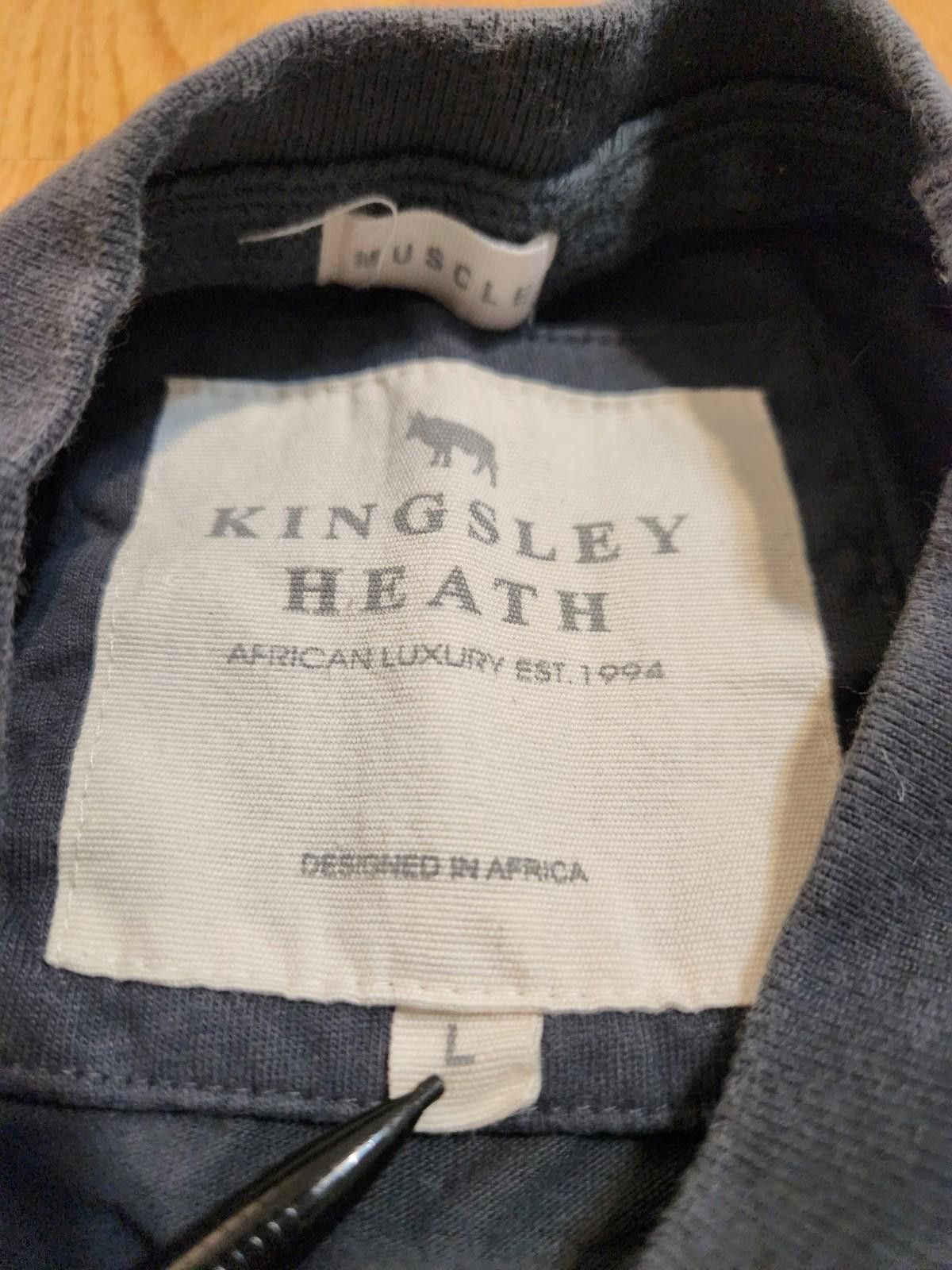 Designer Vintage Kingsley Heath Embroidered Eagle T-Shirt L Size US L / EU 52-54 / 3 - 3 Thumbnail