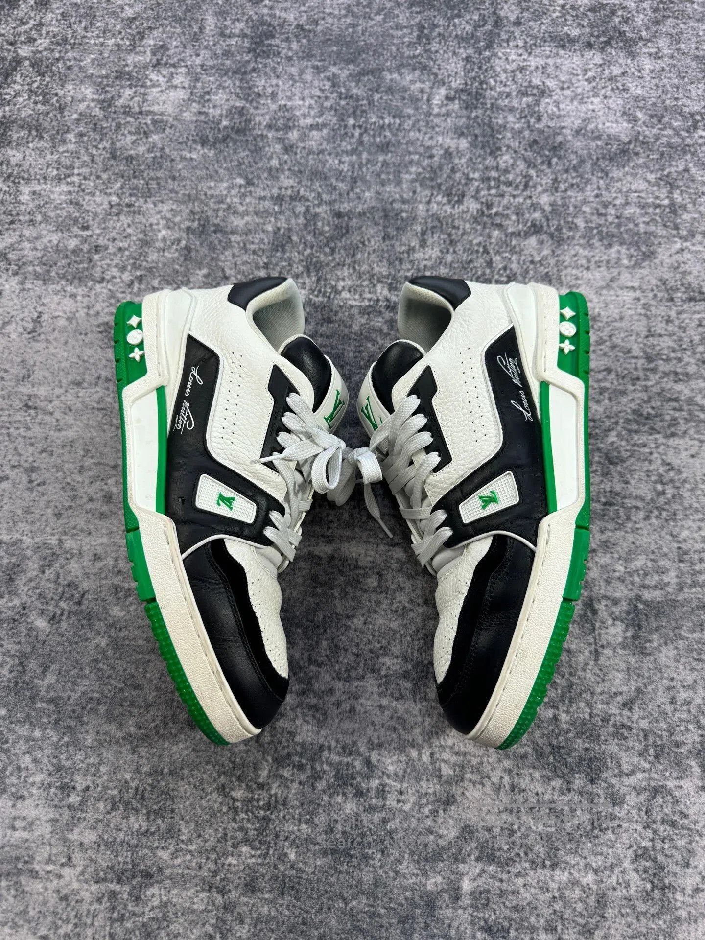 Louis Vuitton Louis Vuitton Black Green Trainer Sneakers. Size US 9 / EU 42 - 3 Thumbnail