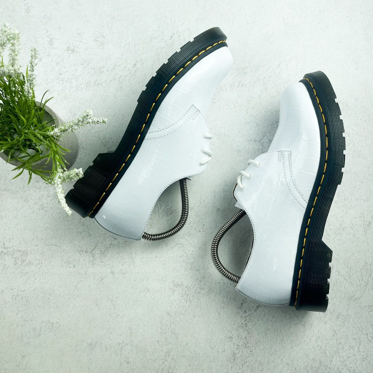 Dr. Martens Doc Martens White Patent Leather Croc Embossed Shoes Women Size US 9 / IT 39 - 4 Thumbnail