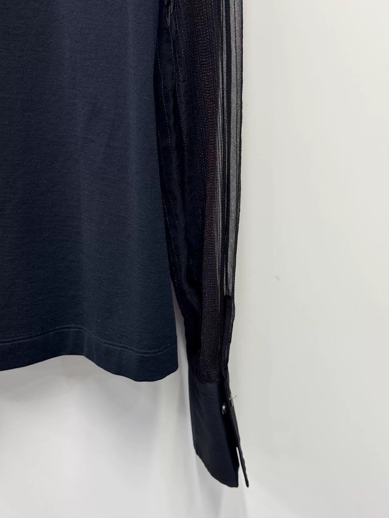 Brunello Cucinelli navy long sleeve T-shirt with detailed sleeves Size US M / EU 48-50 / 2 - 4 Thumbnail