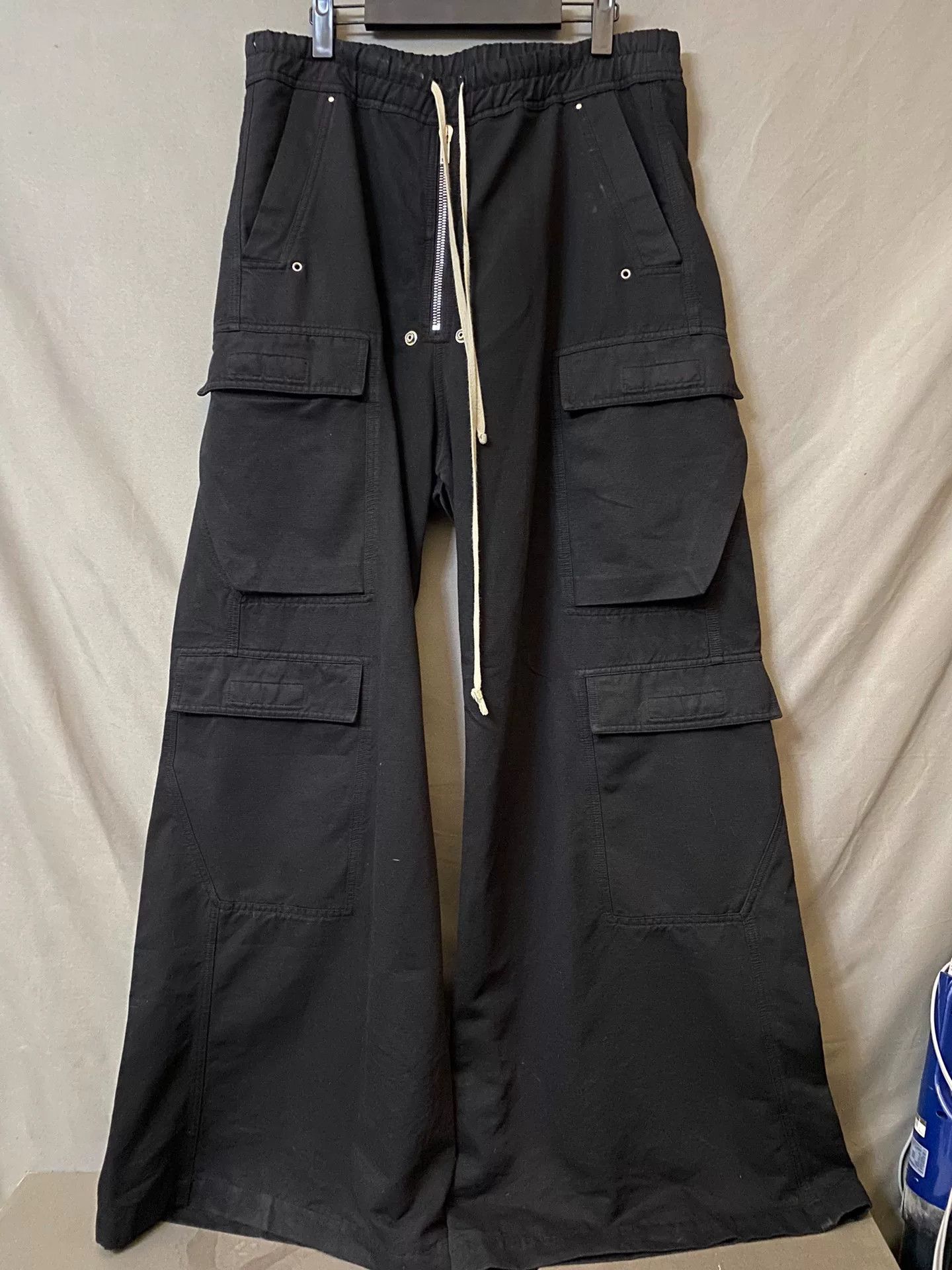Rick Owens rick owens cargo wide-leg trousers in black Size US 34 / EU 50 - 1 Thumbnail