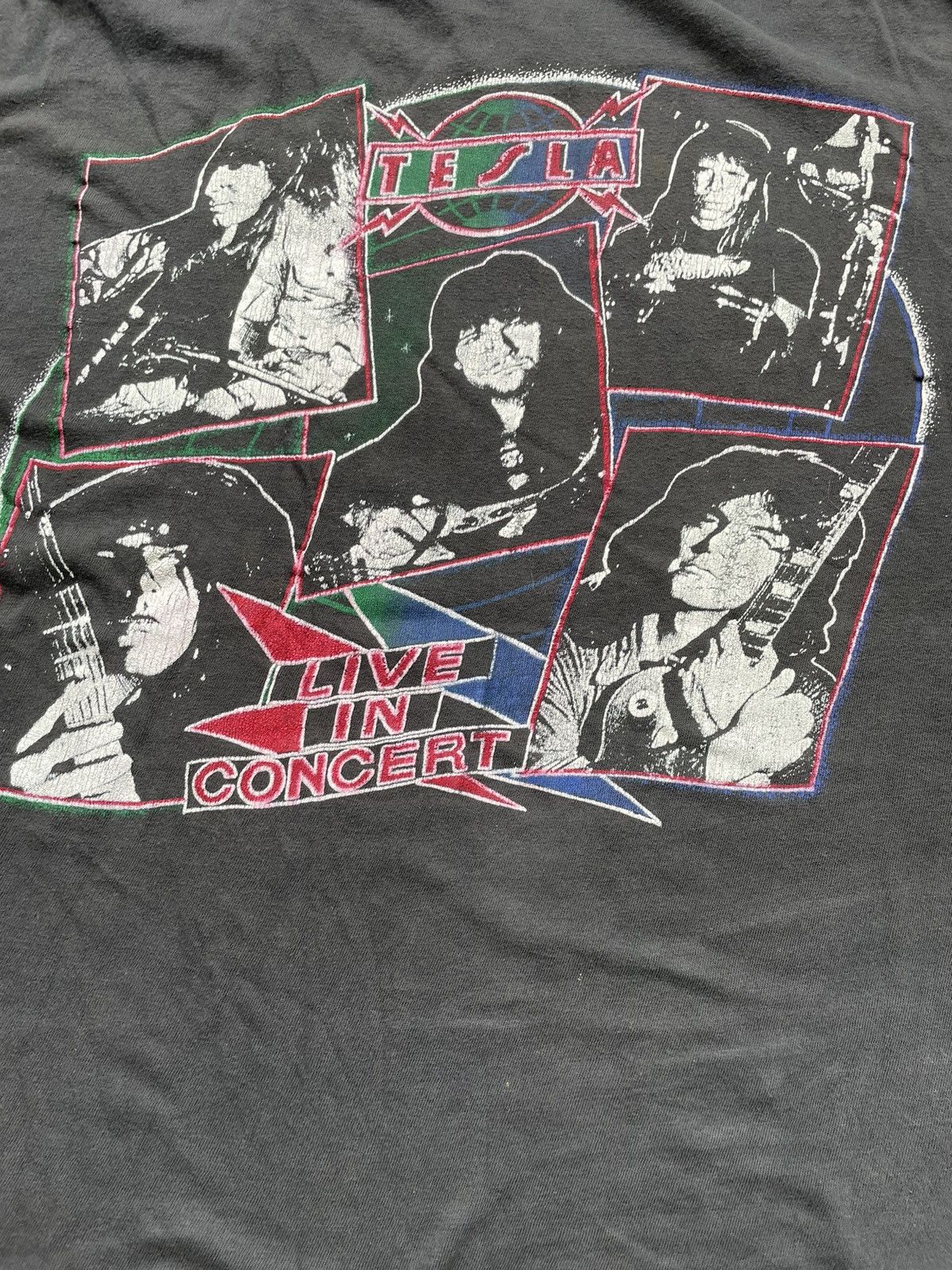Band Tees Vintage & Rare 90’s Tesla On Tour Live in Concert Size US XL / EU 56 / 4 - 9 Thumbnail