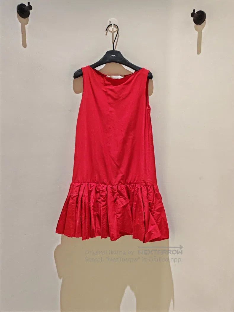 Valentino Valentino Red sleeveless pleated dress Size S / US 4 / IT 40 - 1 Thumbnail