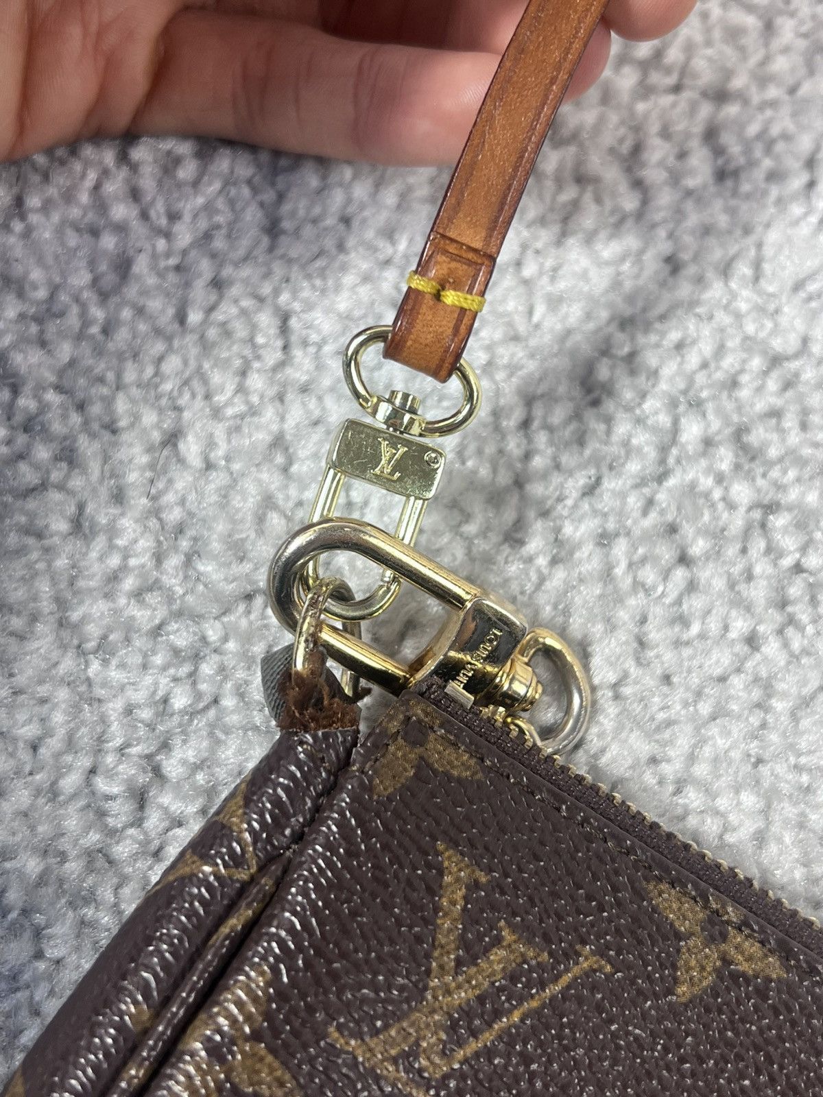 Louis Vuitton Louis Vuitton Pochette Handbag Size ONE SIZE - 8 Thumbnail