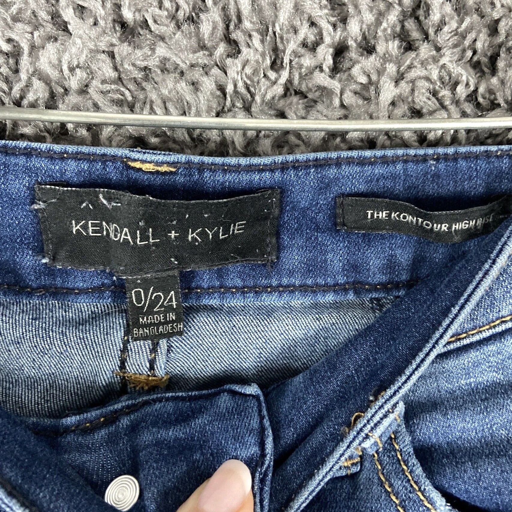 Vintage Kendall + Kylie The Kontour High Rise Skinny Distressed Blue Jeans Women’s 0/24 Size 25" / US 0 / IT 36 - 7 Thumbnail