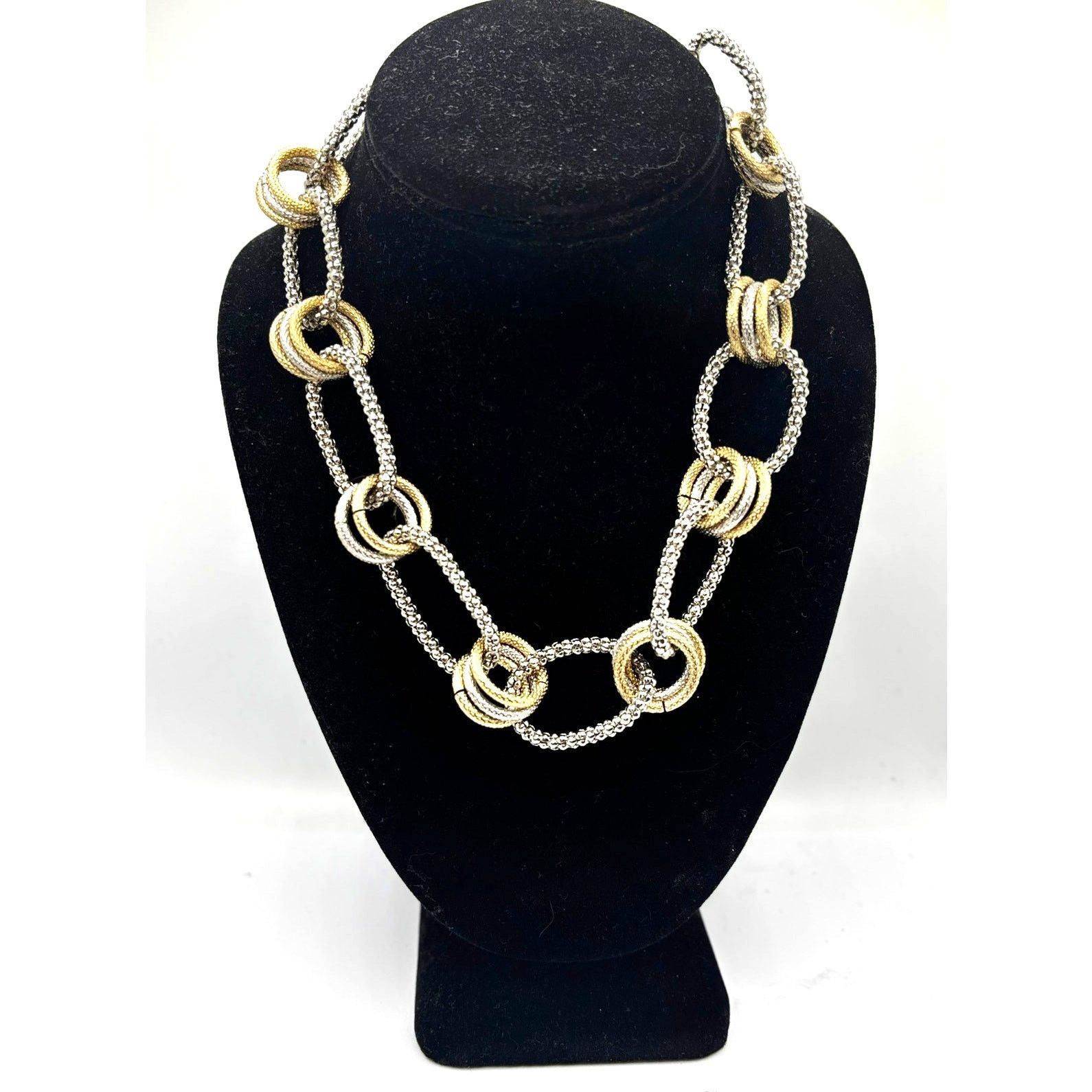 Express EXPRESS Women's Two-Tone Circle Chain Necklace Size ONE SIZE - 1 Thumbnail