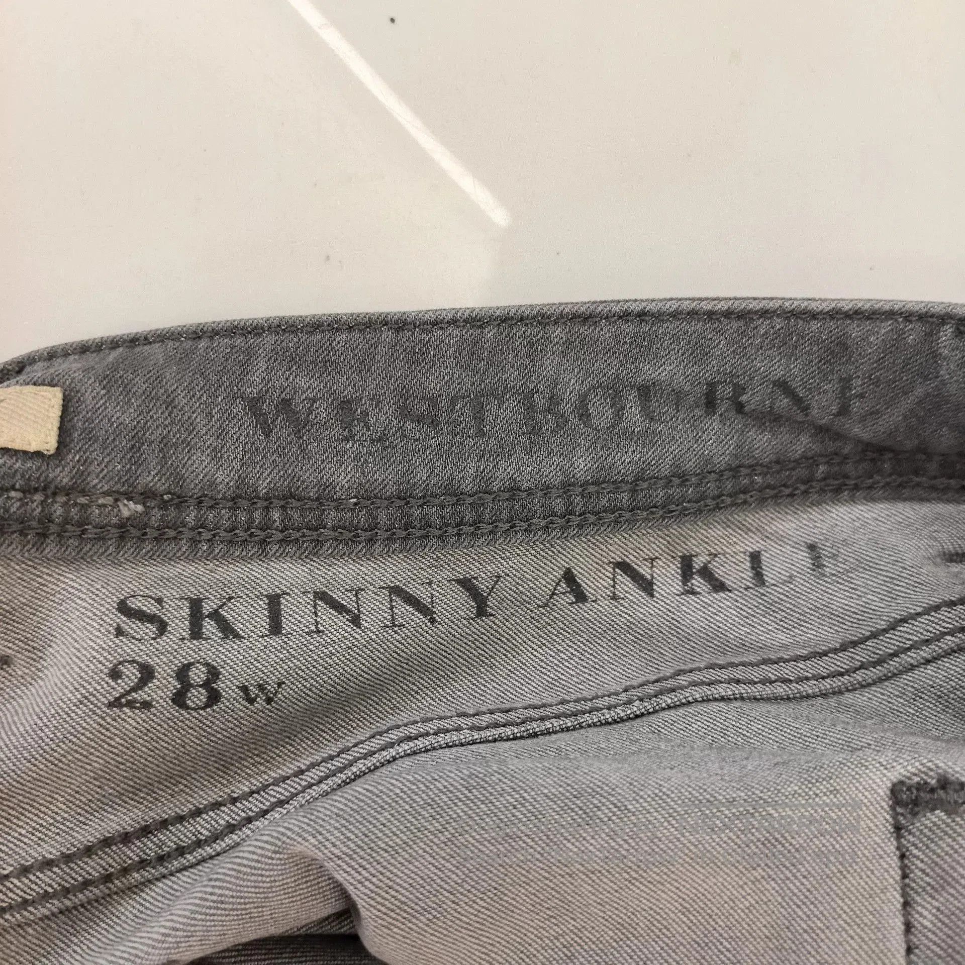 Burberry Burberry Women's Jeans. Size 37" - 6 Thumbnail
