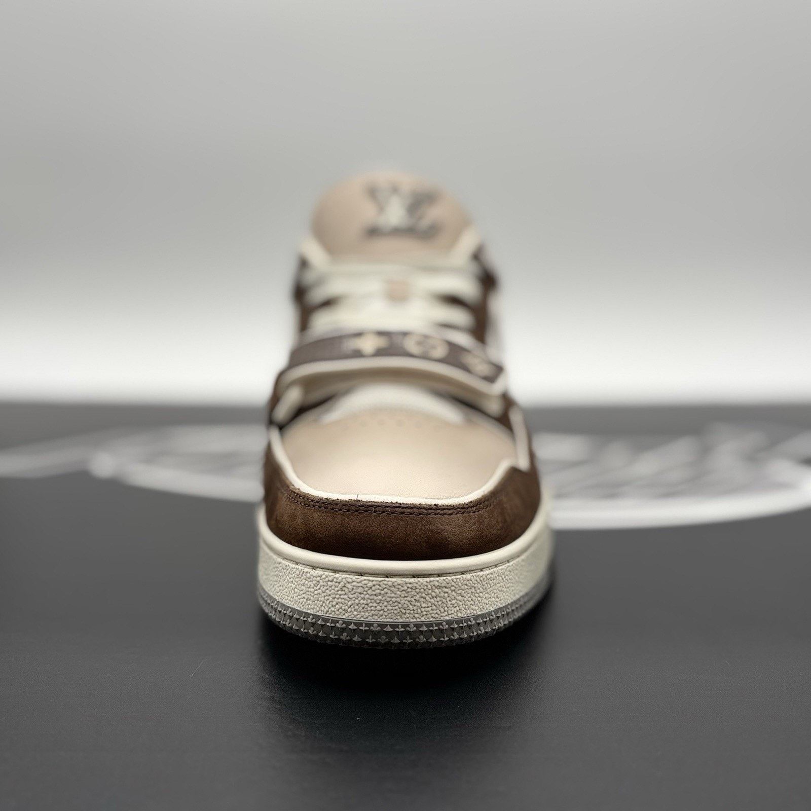 Louis Vuitton 10-10.5 US Louis Vuitton Trainer Strap ' Brown Beige ' GREAT Size US 10 / EU 43 - 15 Thumbnail