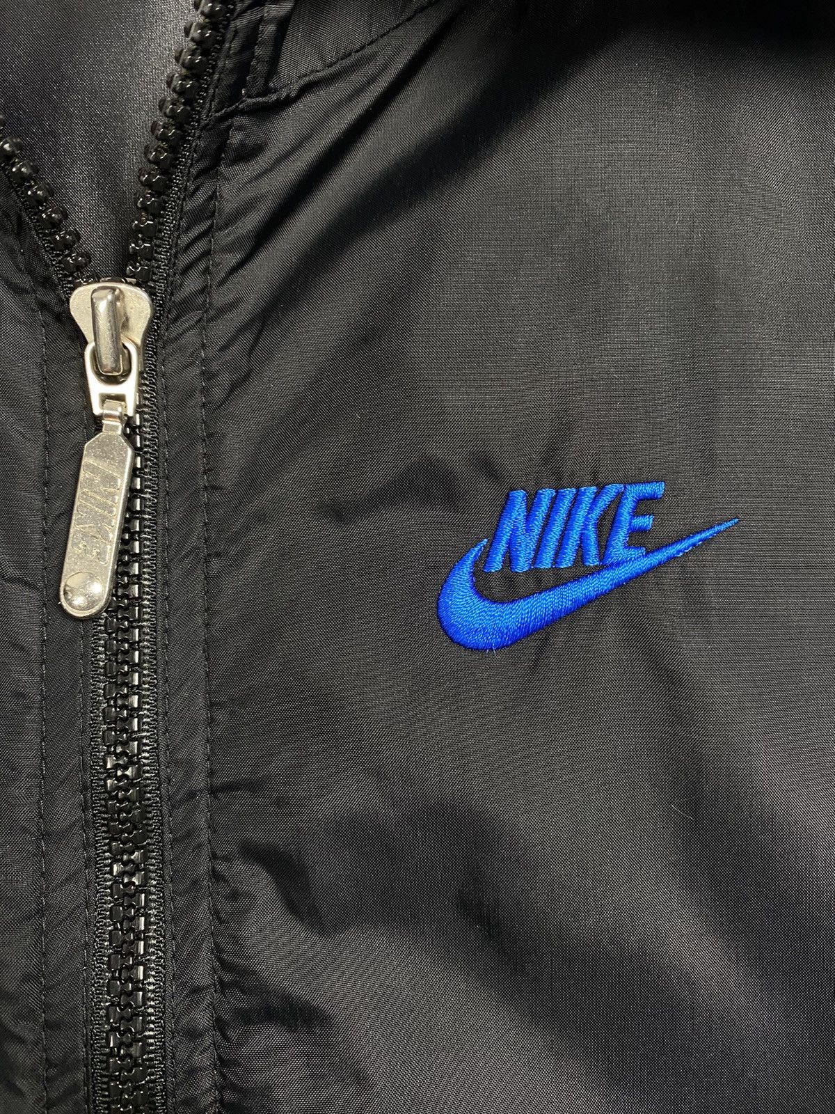 Nike Vintage 90s Nike Windrunner Activewear Light Track Jacket Size US L / EU 52-54 / 3 - 8 Thumbnail