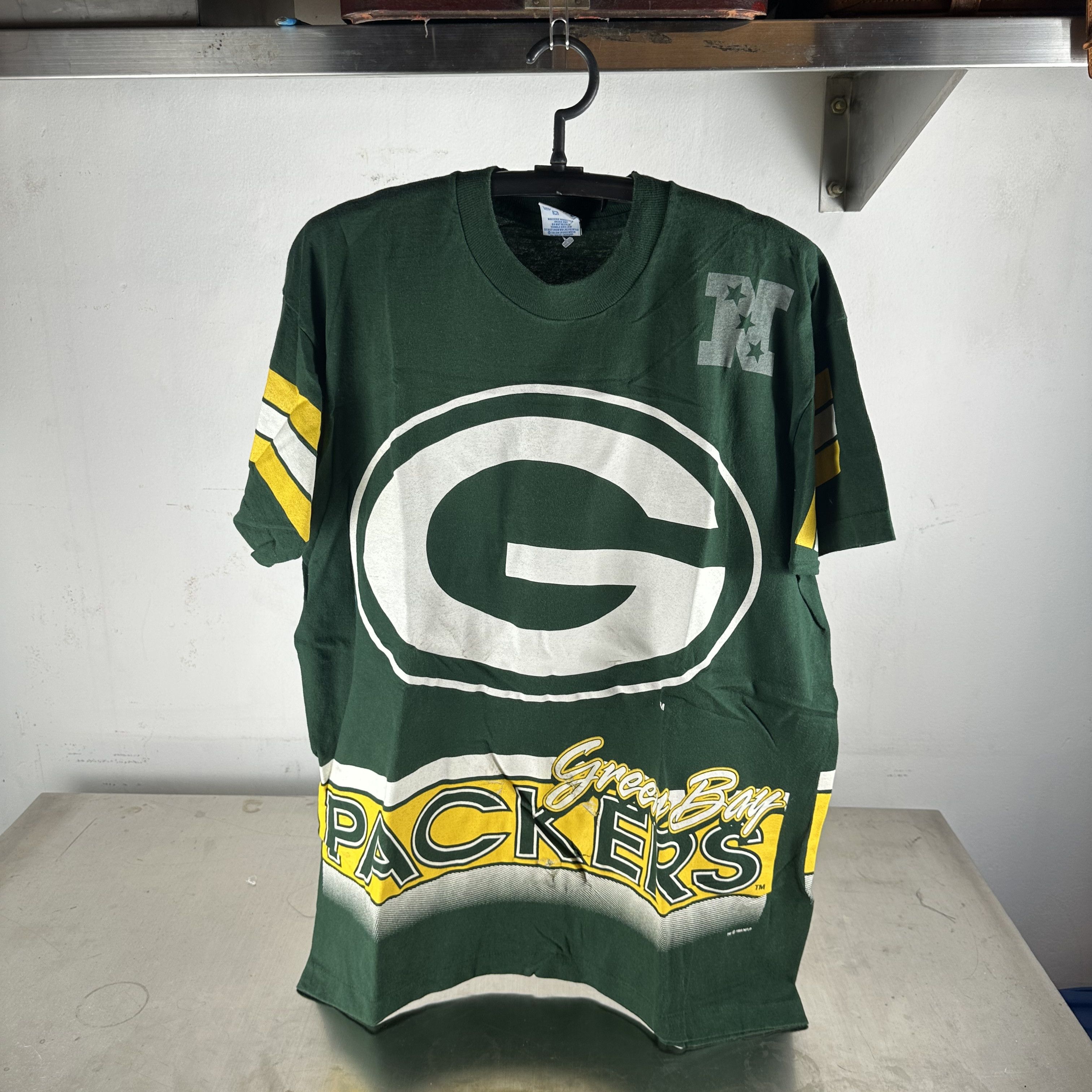 Vintage Vintage 1994 Green Bay Packers NFL Salem AOP T-Shirt Size US XL / EU 56 / 4 - 1 Thumbnail