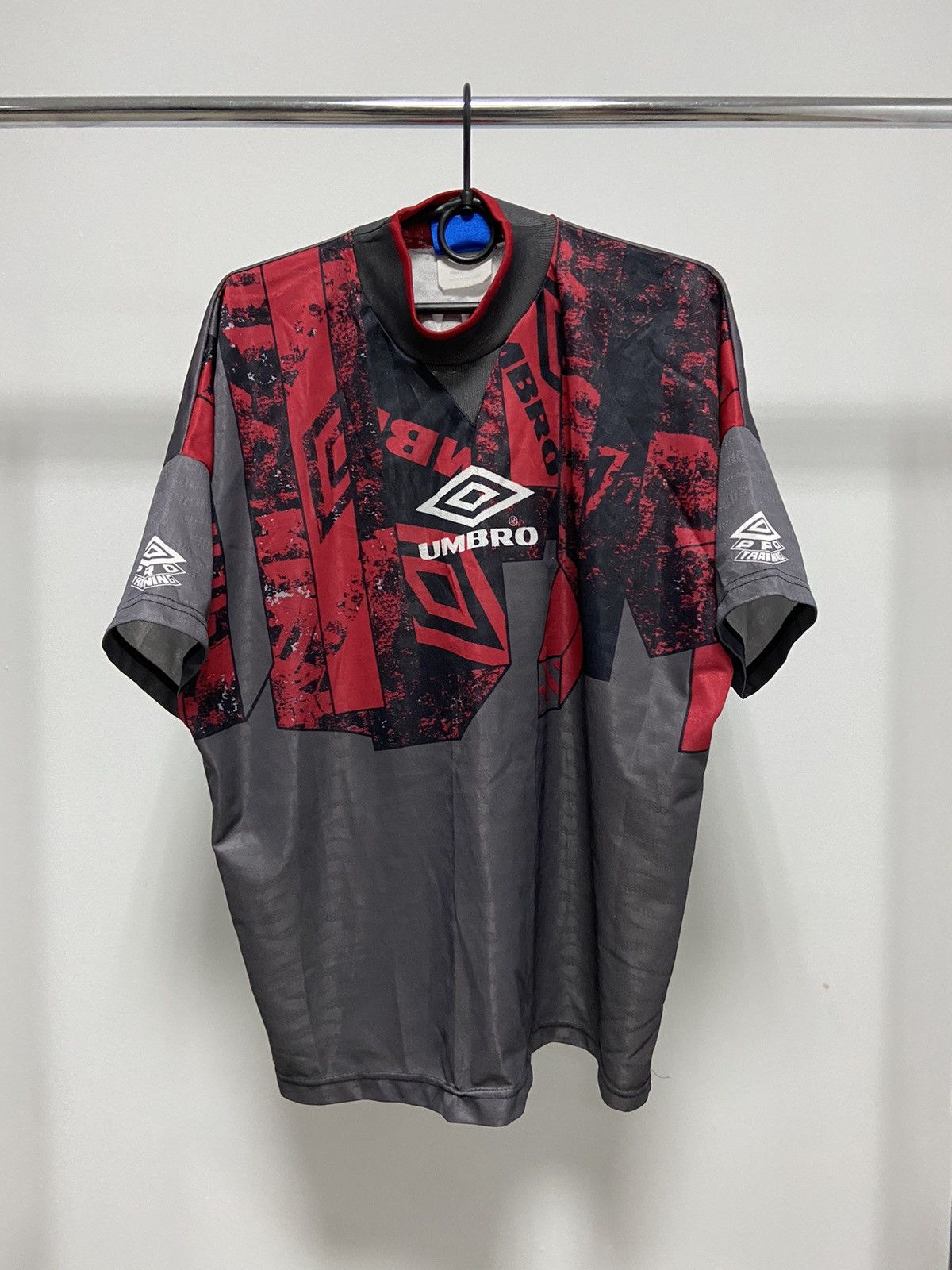 Umbro Umbro Training Pro Big Logo Vintage T shirt Jersey Coombes 7 Size US M / EU 48-50 / 2 - 1 Thumbnail