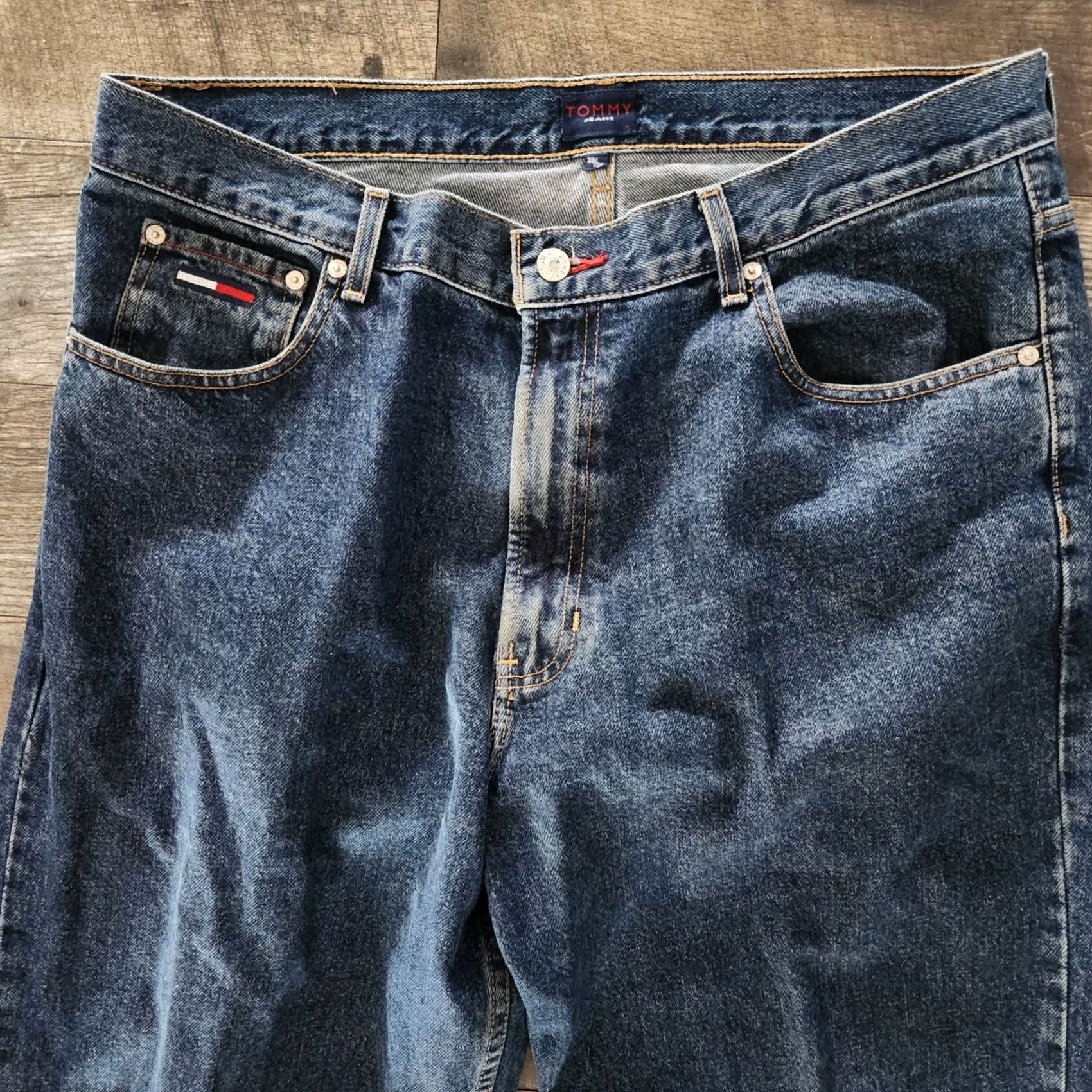 Tommy Hilfiger VINTAGE Tommy Hilfiger Jeans 38 x 34 Denim 90s Logo Hip Hop Straight Baggy Mens Size 38 Blue Size US 38 / EU 54 - 2 Thumbnail