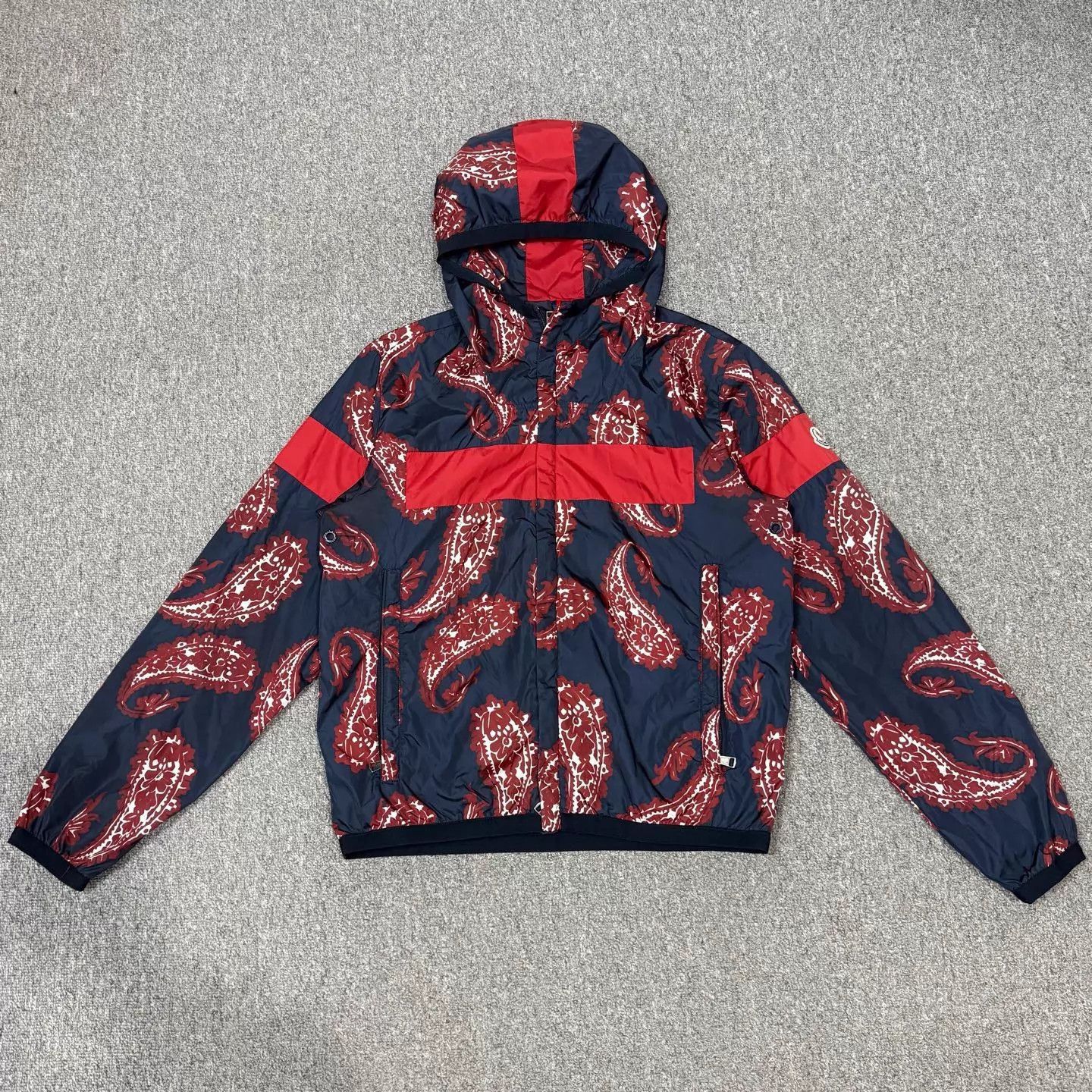 Moncler Multi Colored Paisley Print Hooded Jacket L Size US L / EU 52-54 / 3 - 1 Thumbnail