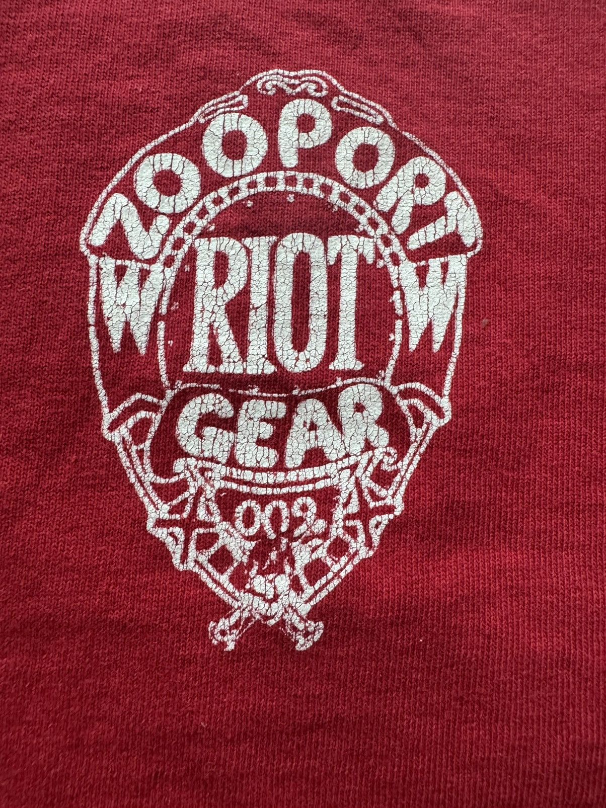 Vintage Vintage 1991 Zooport Riot Gear “Charlie Don’t Surf” Tee Size US L / EU 52-54 / 3 - 7 Thumbnail