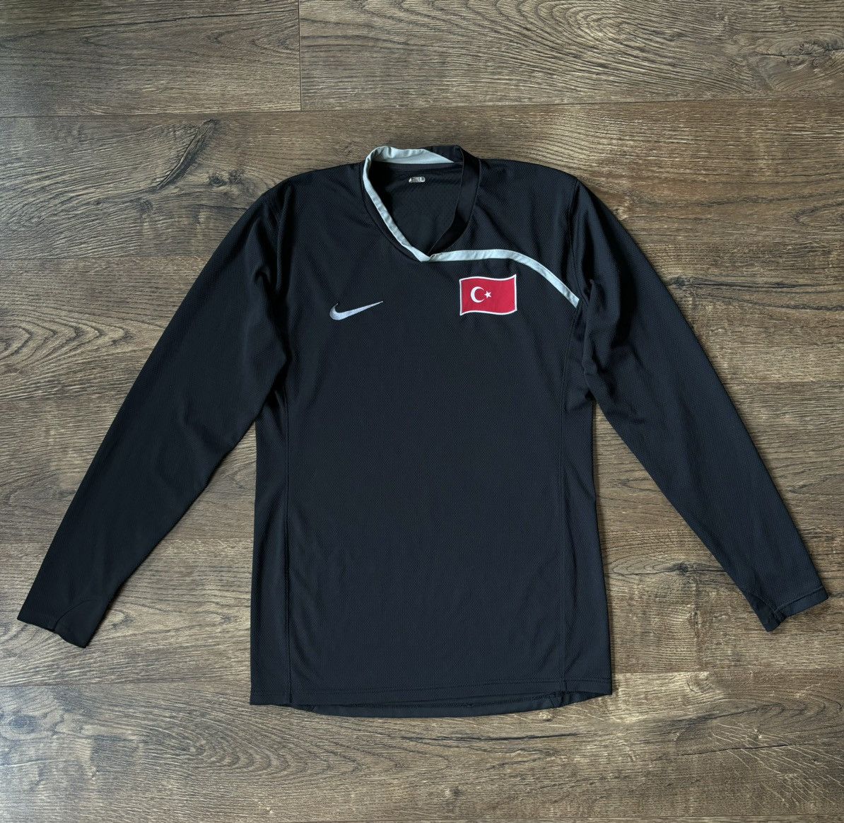 Nike × Vintage Nike Turkey Goalkeeper Football Shirt Mens L 2008 Black Size US L / EU 52-54 / 3 - 1 Thumbnail